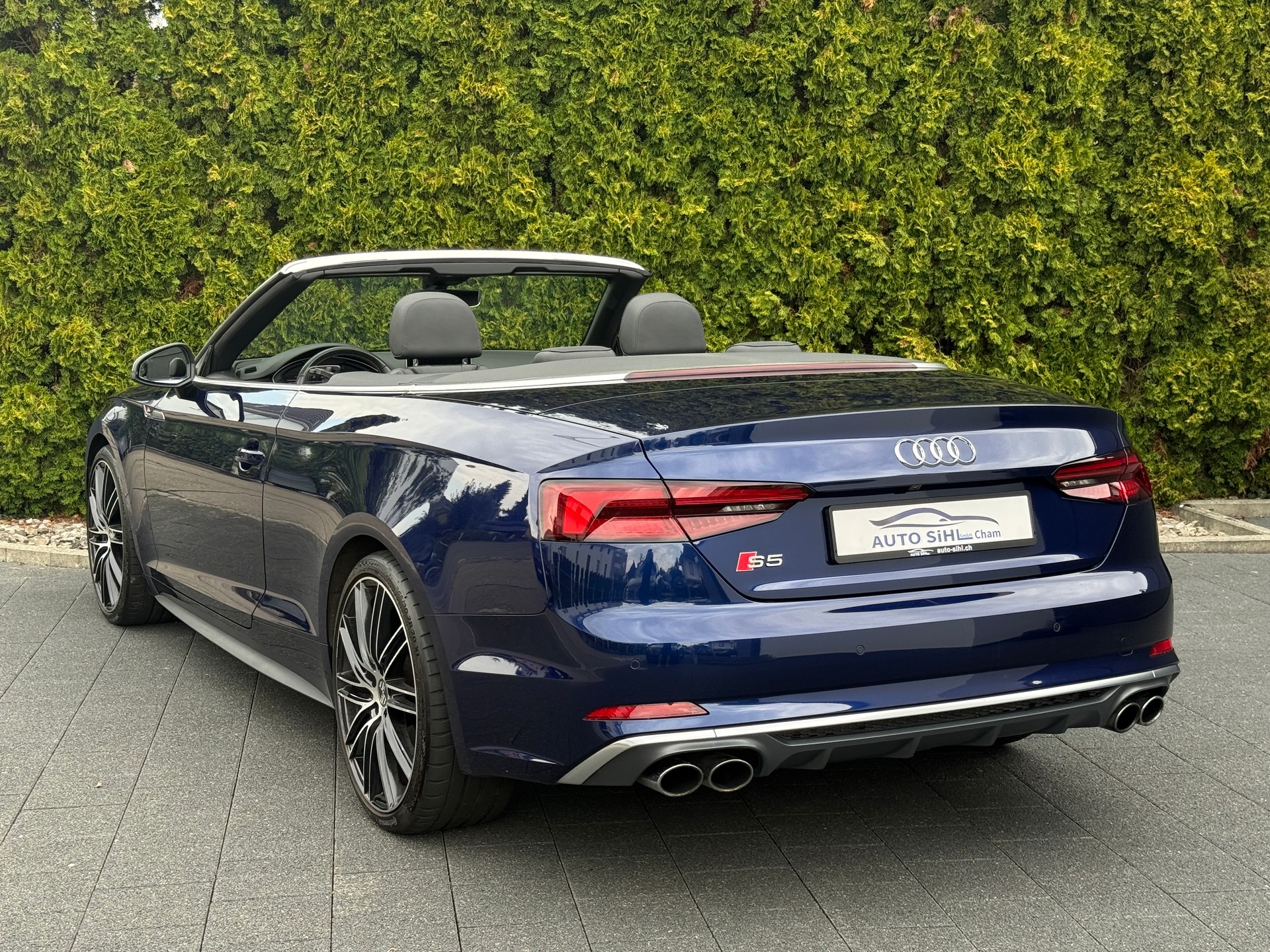 AUDI S5 Cabriolet 3.0 TFSI quattro tiptronic-image-12
