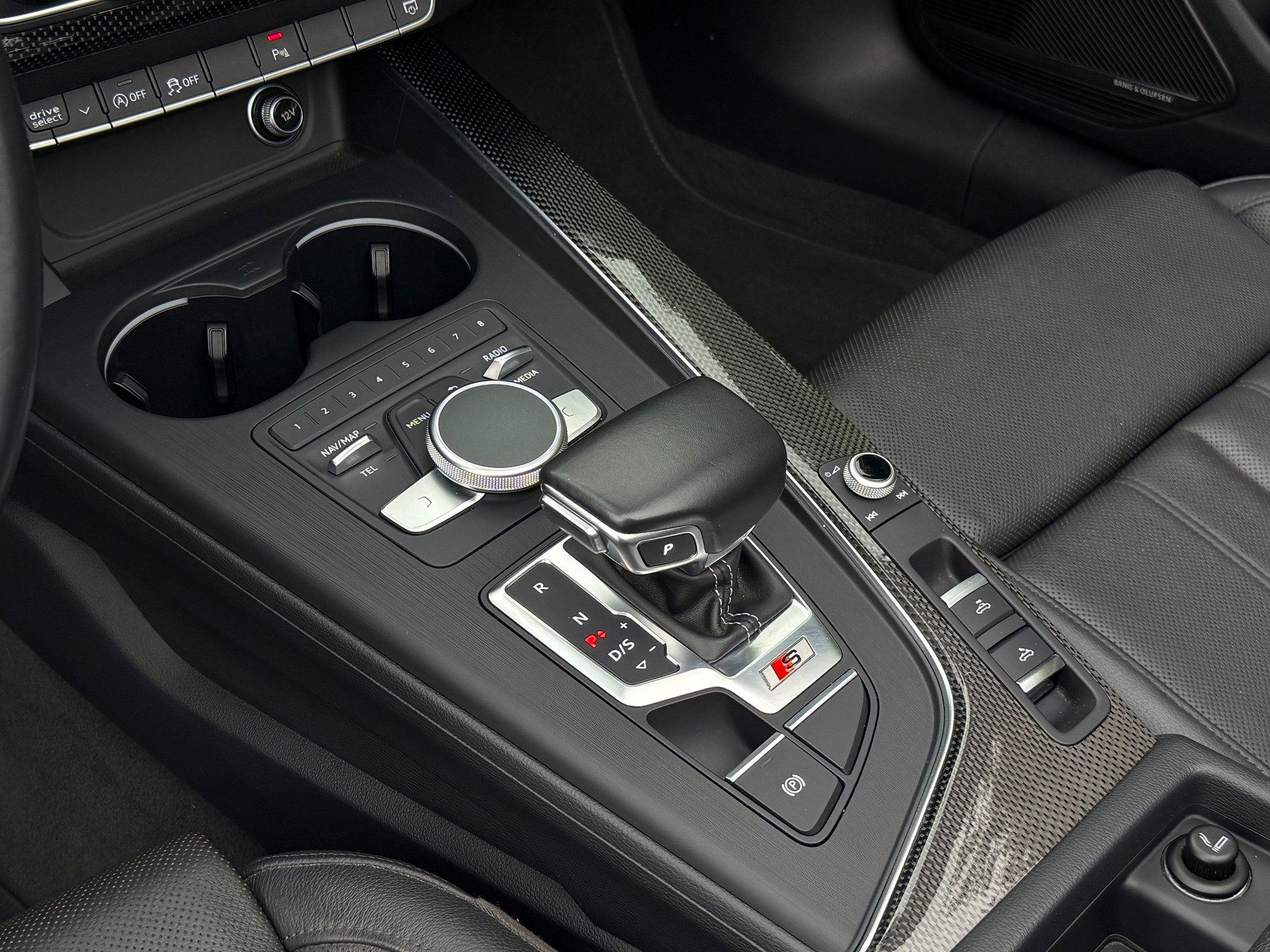 AUDI S5 Cabriolet 3.0 TFSI quattro tiptronic-image-22