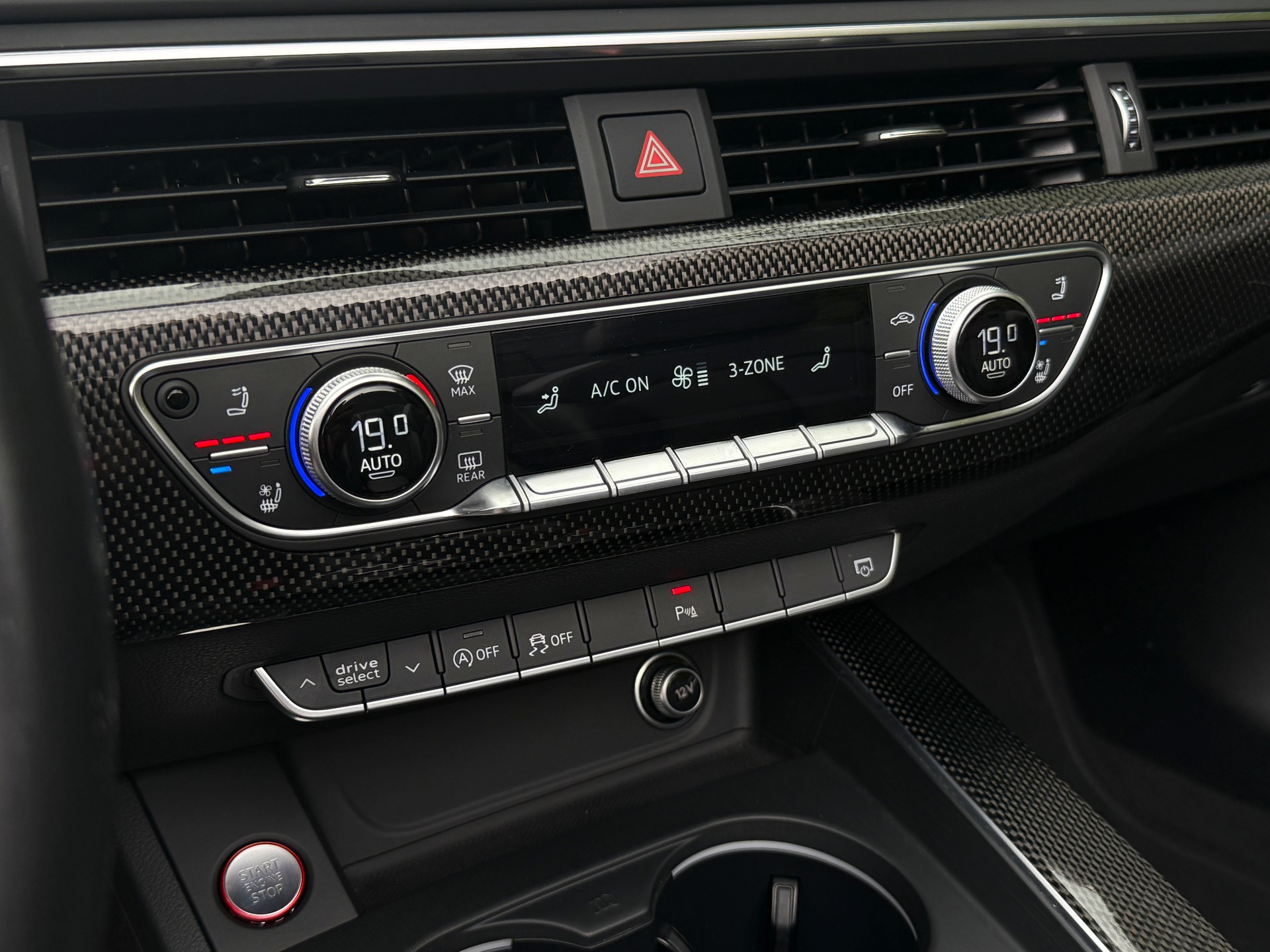 AUDI S5 Cabriolet 3.0 TFSI quattro tiptronic-image-21