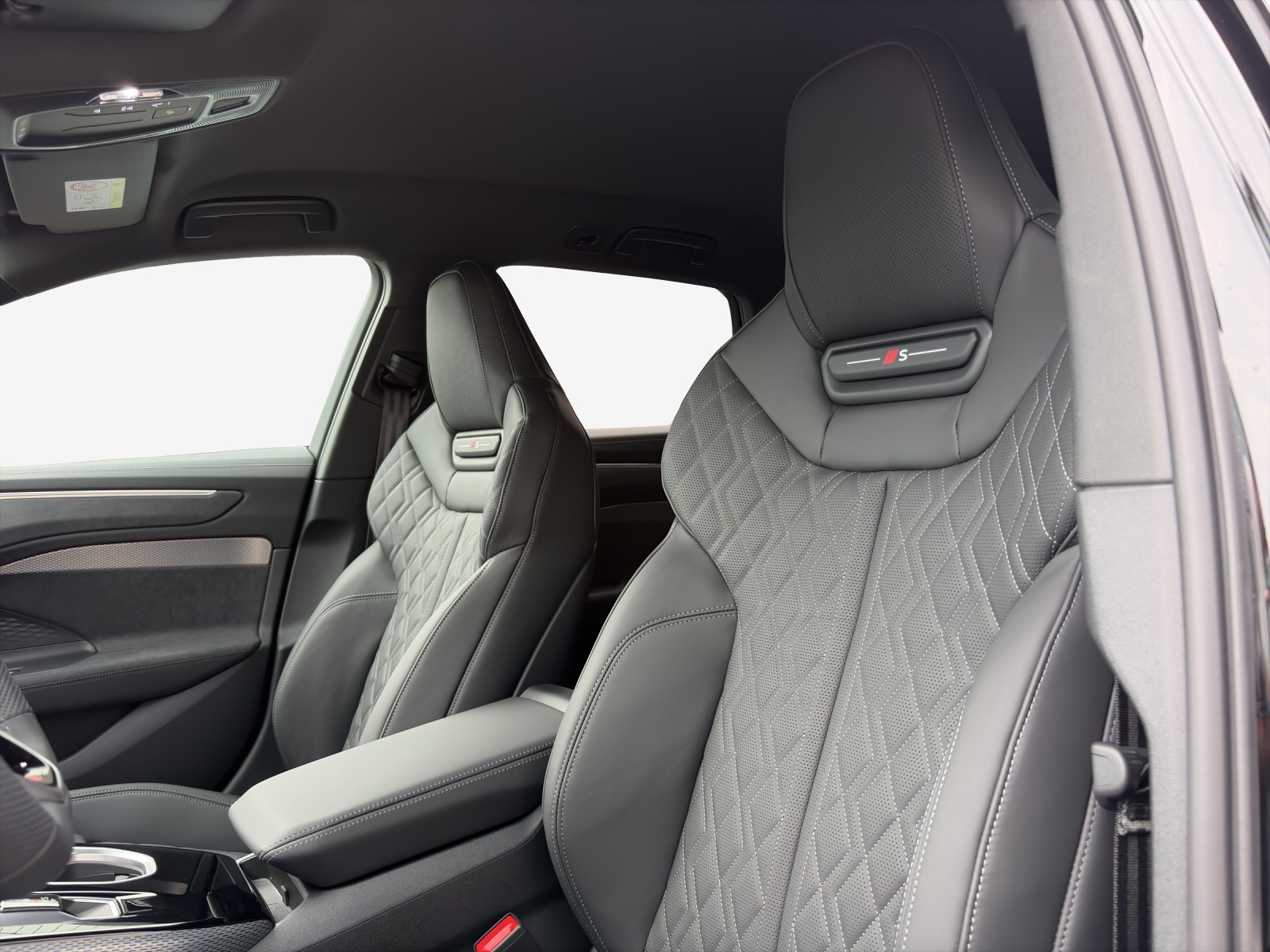 AUDI A6 Avant e-hybrid quattro 270 kW S tronic-image-14