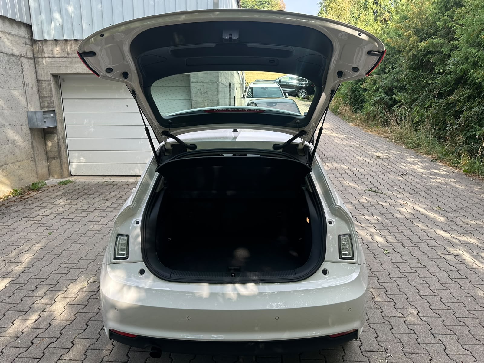 AUDI A1 Sportback 1.0 TFSI-image-12