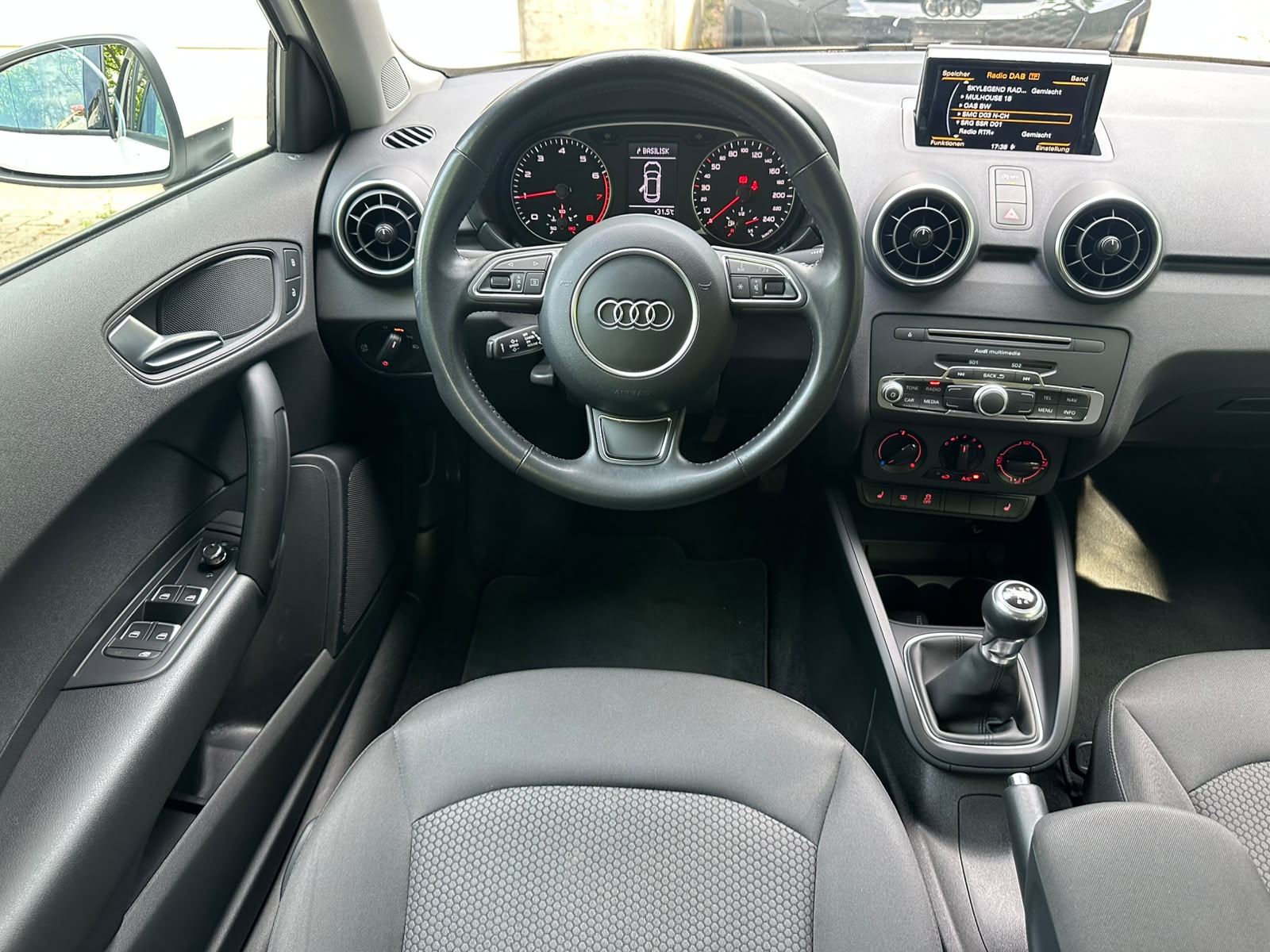 AUDI A1 Sportback 1.0 TFSI-image-18
