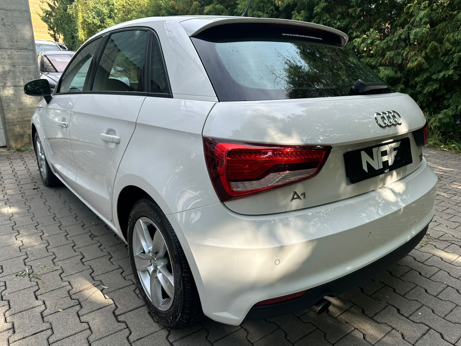 AUDI A1 Sportback 1.0 TFSI-image-3