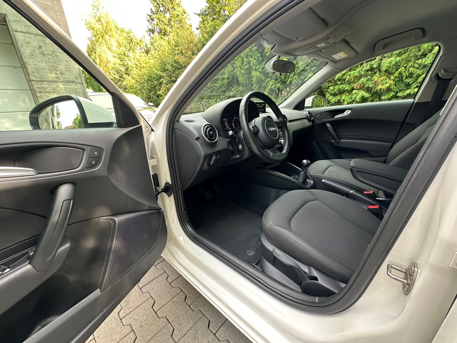 AUDI A1 Sportback 1.0 TFSI-image-9