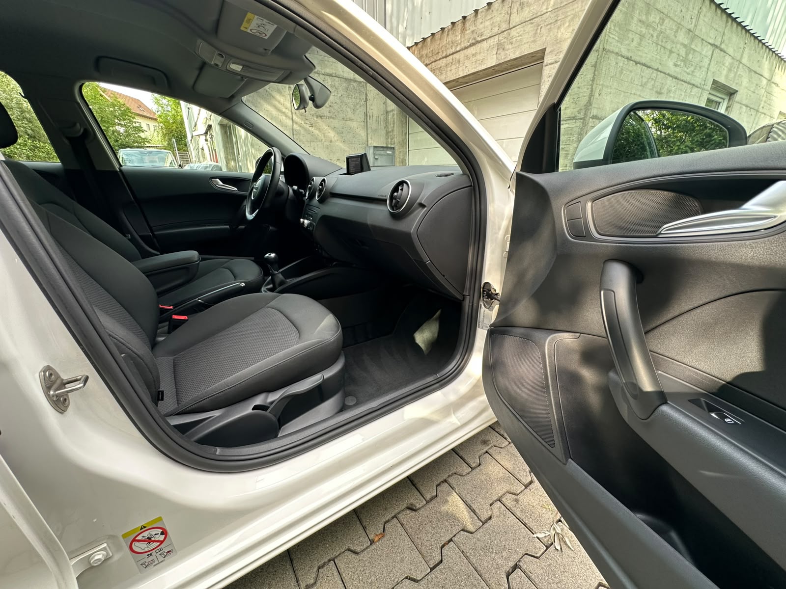AUDI A1 Sportback 1.0 TFSI-image-15