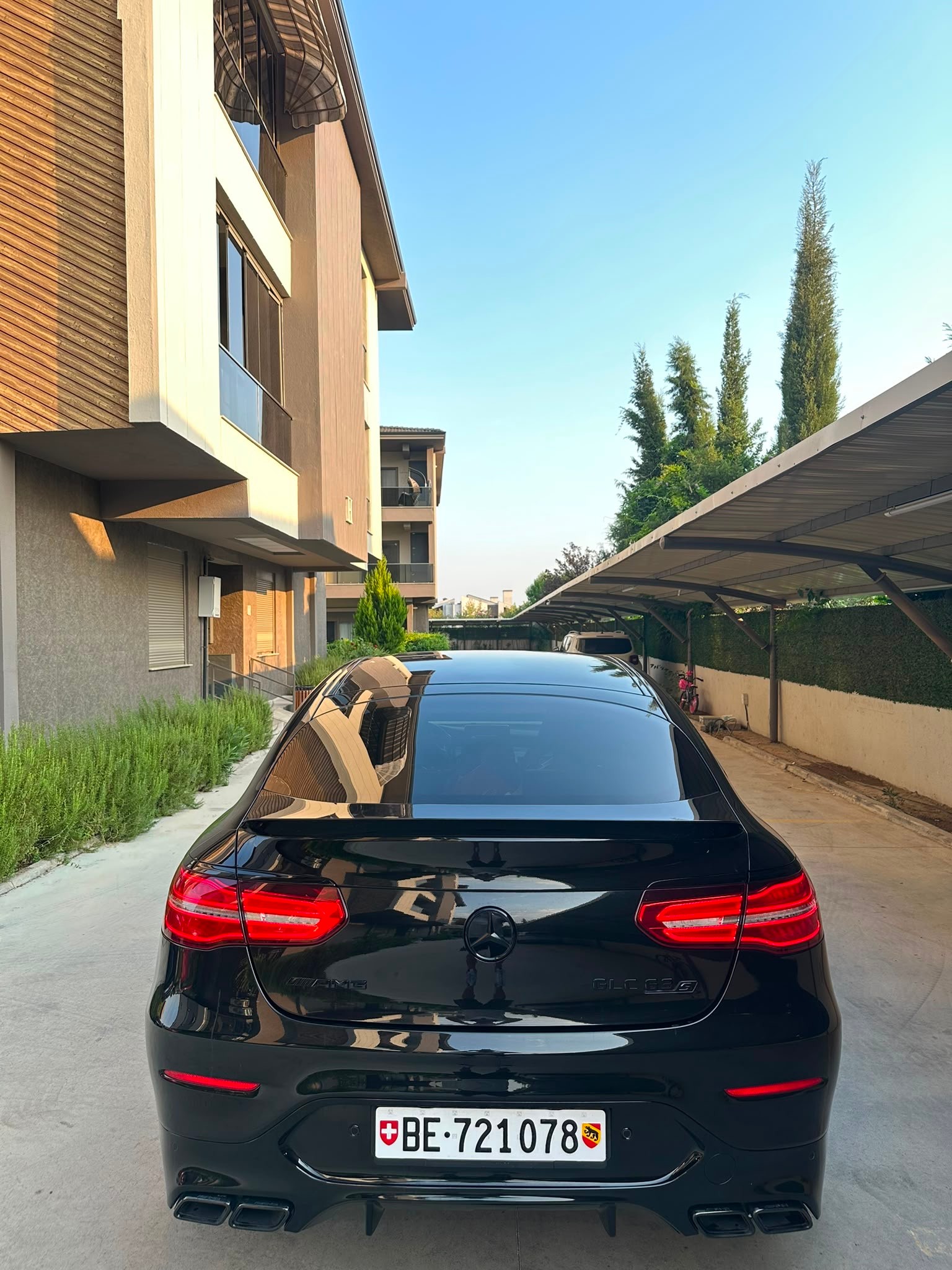 MERCEDES-BENZ GLC 63 S AMG 4m+-image-1