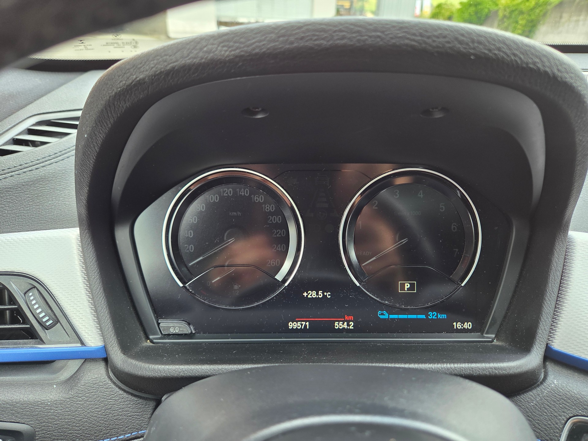 BMW X1 xDrive 25e M Sport Steptronic-image-9