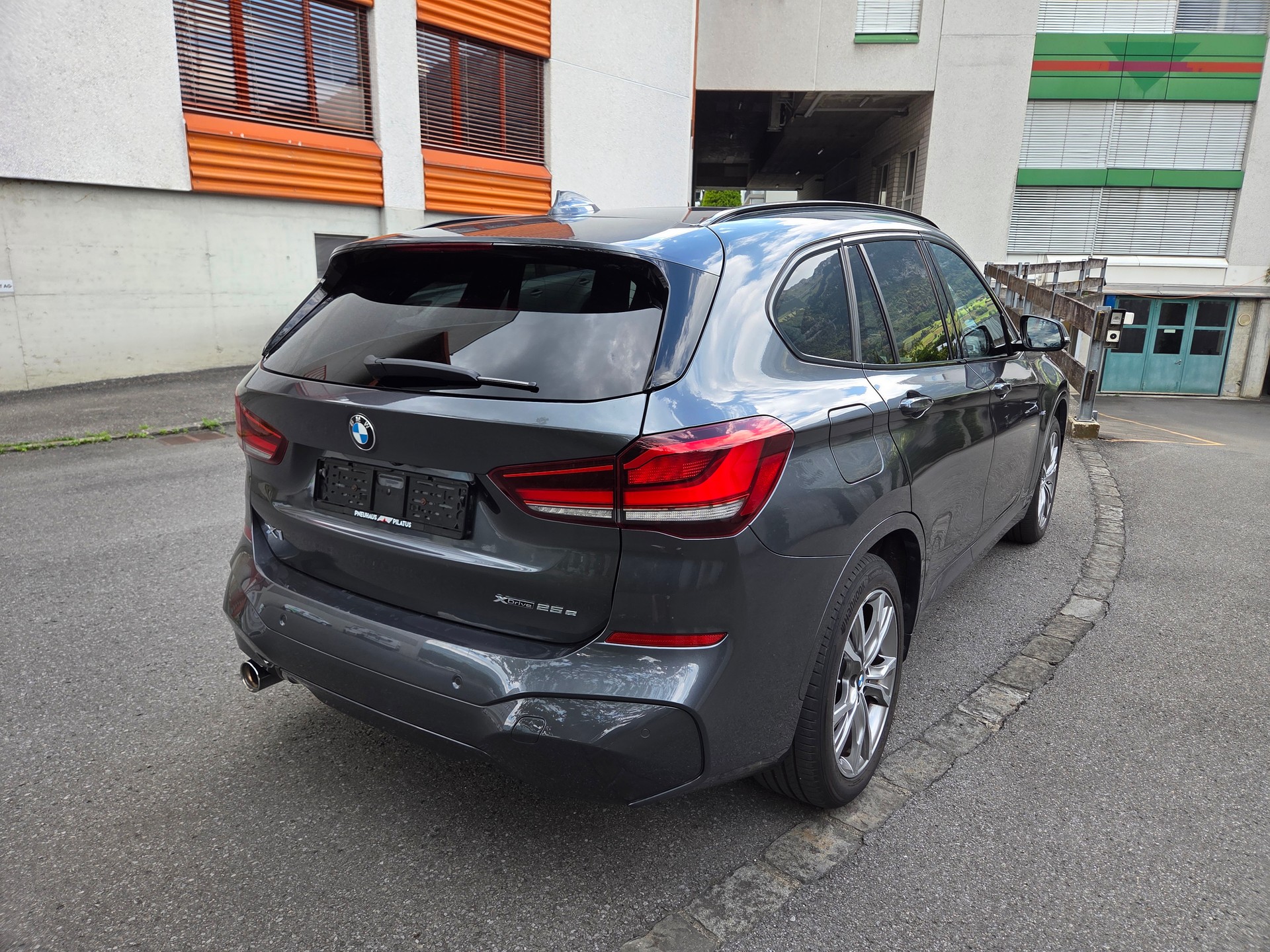 BMW X1 xDrive 25e M Sport Steptronic-image-3