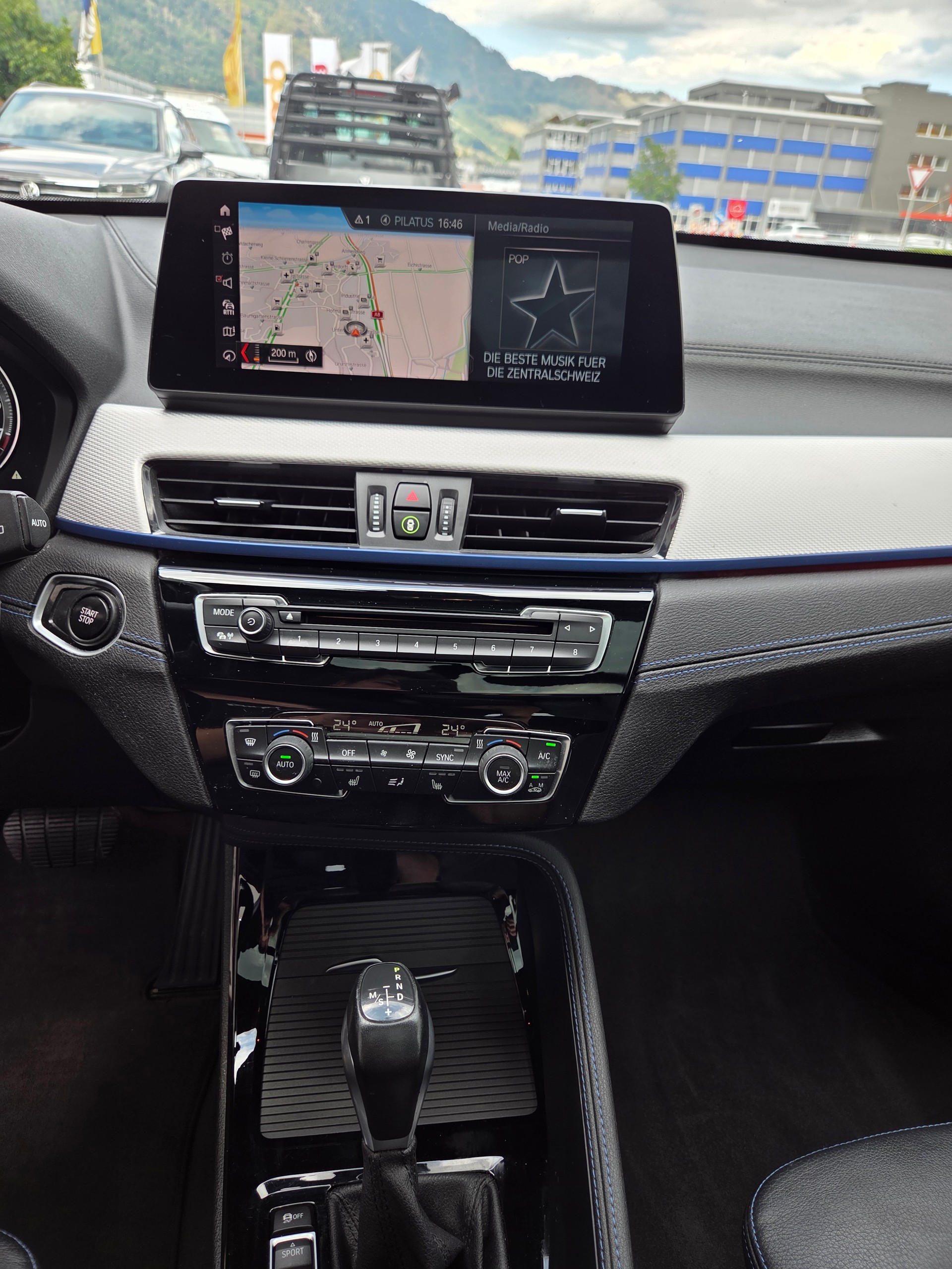 BMW X1 xDrive 25e M Sport Steptronic-image-8