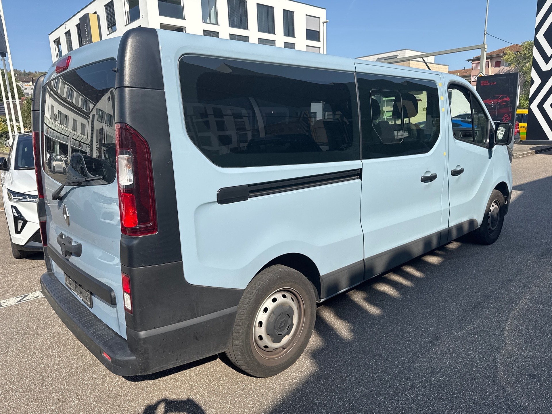 RENAULT Trafic 2.0 Blue dCi110 Business L2H1 EN ** Frisch ab MFK & Service ** CH Auto ** 1. Hand ** Nutzlast 1040 kg **-image-1