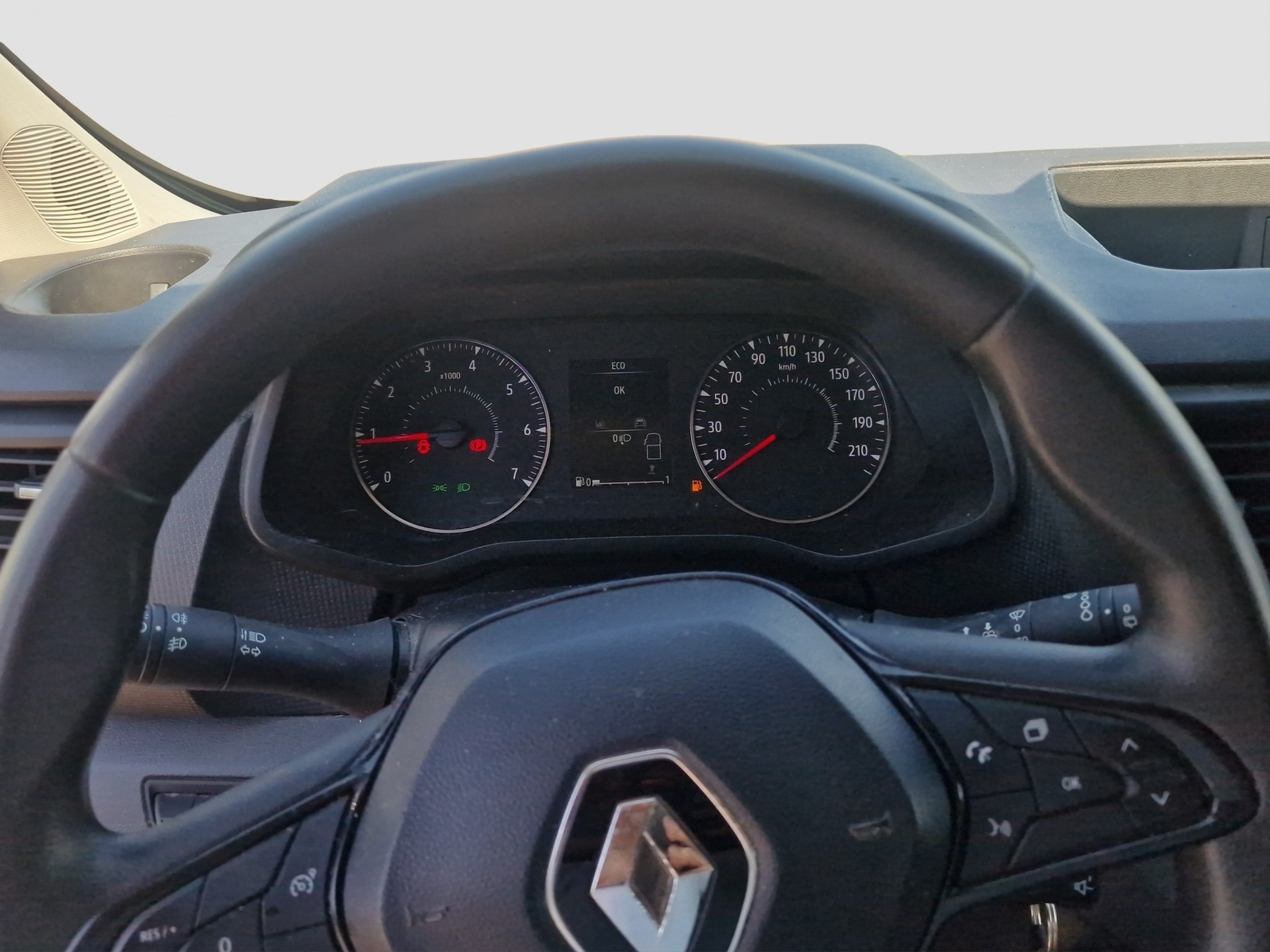 RENAULT Trafic 2.0 Blue dCi110 Business L2H1 EN ** Frisch ab MFK & Service ** CH Auto ** 1. Hand ** Nutzlast 1040 kg **-image-9