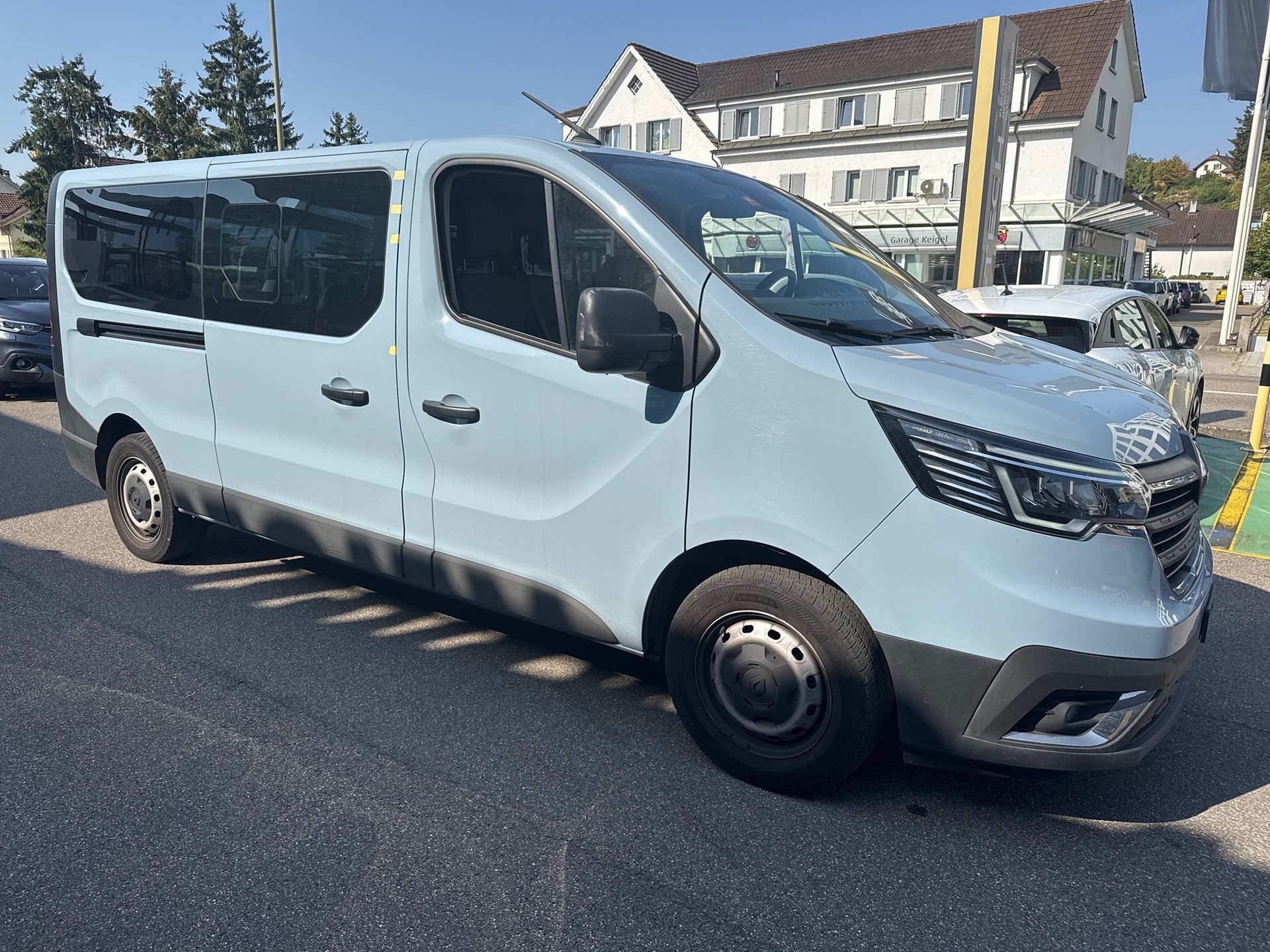 RENAULT Trafic 2.0 Blue dCi110 Business L2H1 EN ** Frisch ab MFK & Service ** CH Auto ** 1. Hand ** Nutzlast 1040 kg **-image-2