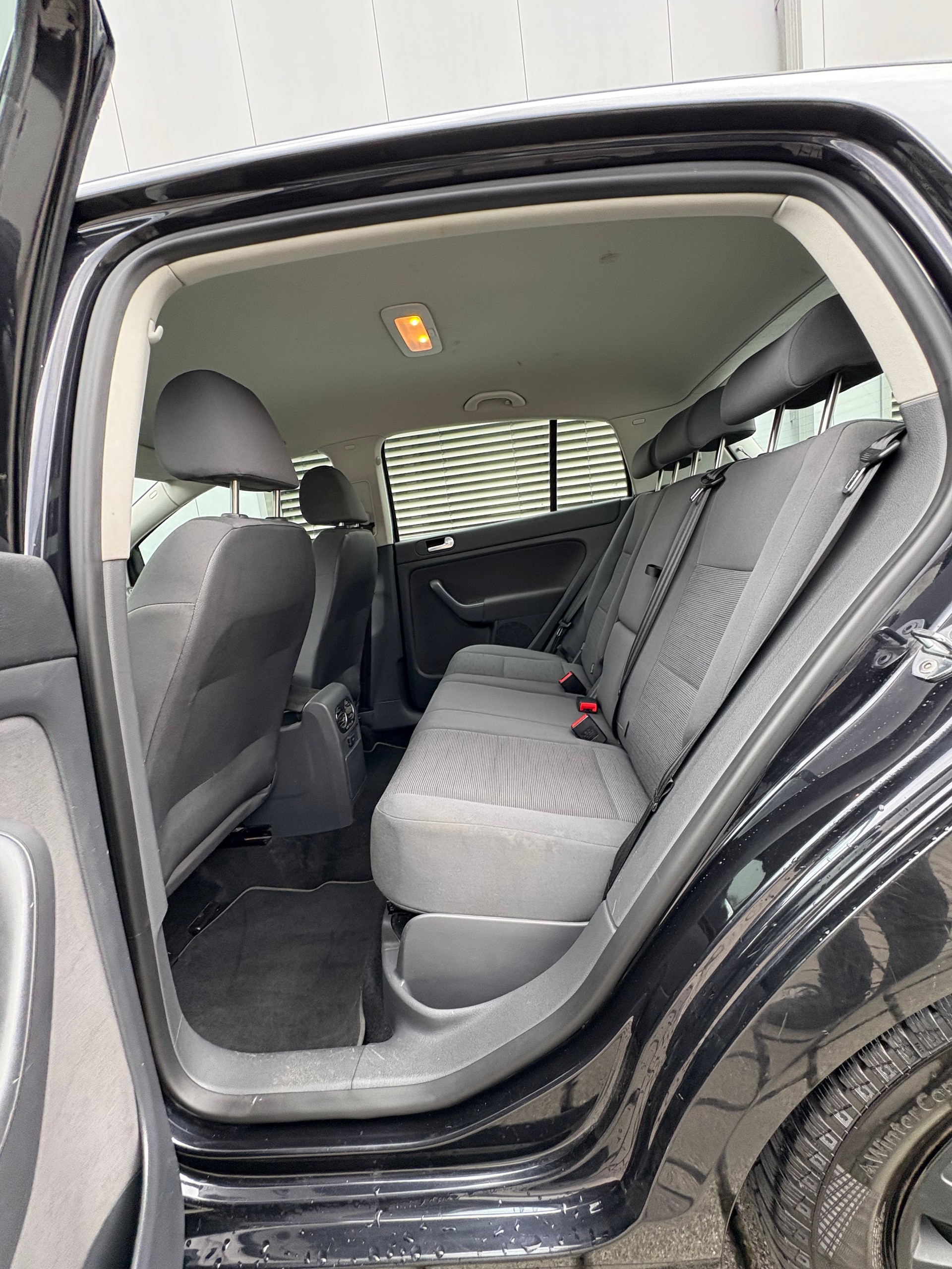 VW Golf Plus 1.9 TDI Comfortline Ab Service-image-15