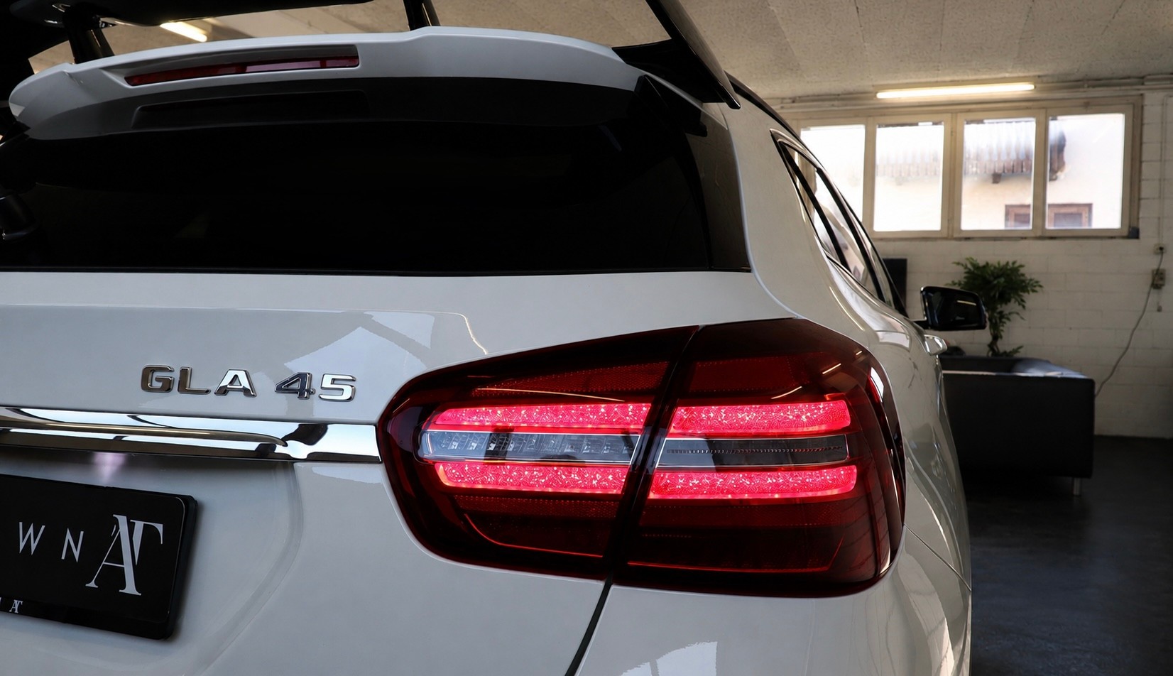 MERCEDES-BENZ GLA 45 AMG 4Matic 7G-DCT-image-25