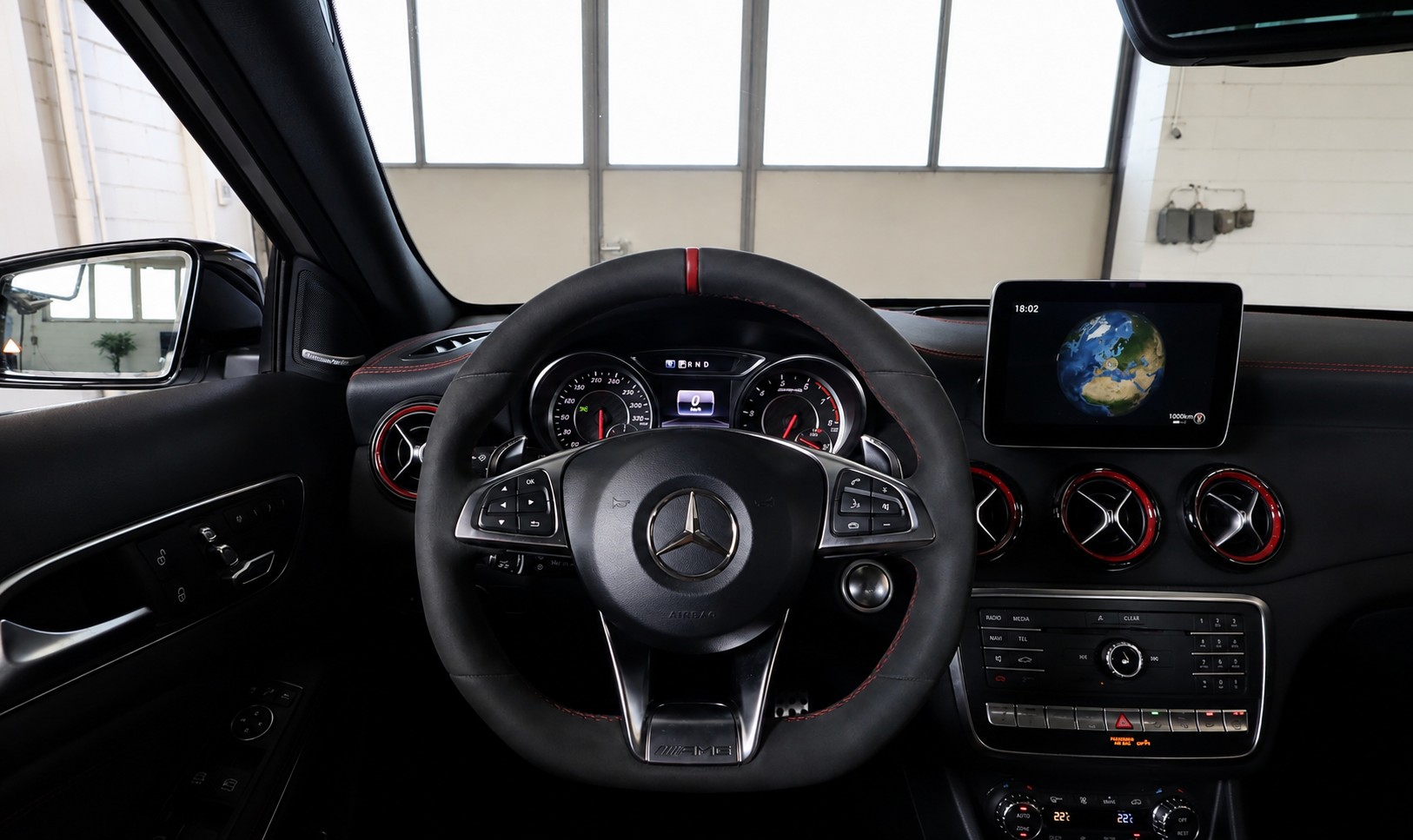 MERCEDES-BENZ GLA 45 AMG 4Matic 7G-DCT-image-6