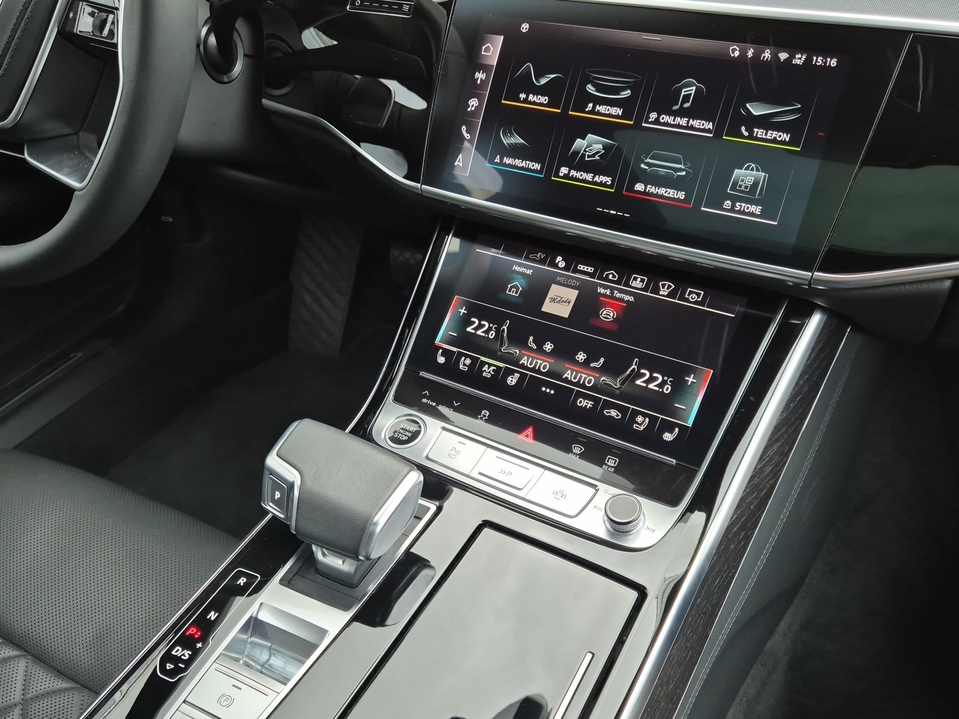 AUDI A8 60 TFSI e quattro tiptronic-image-17