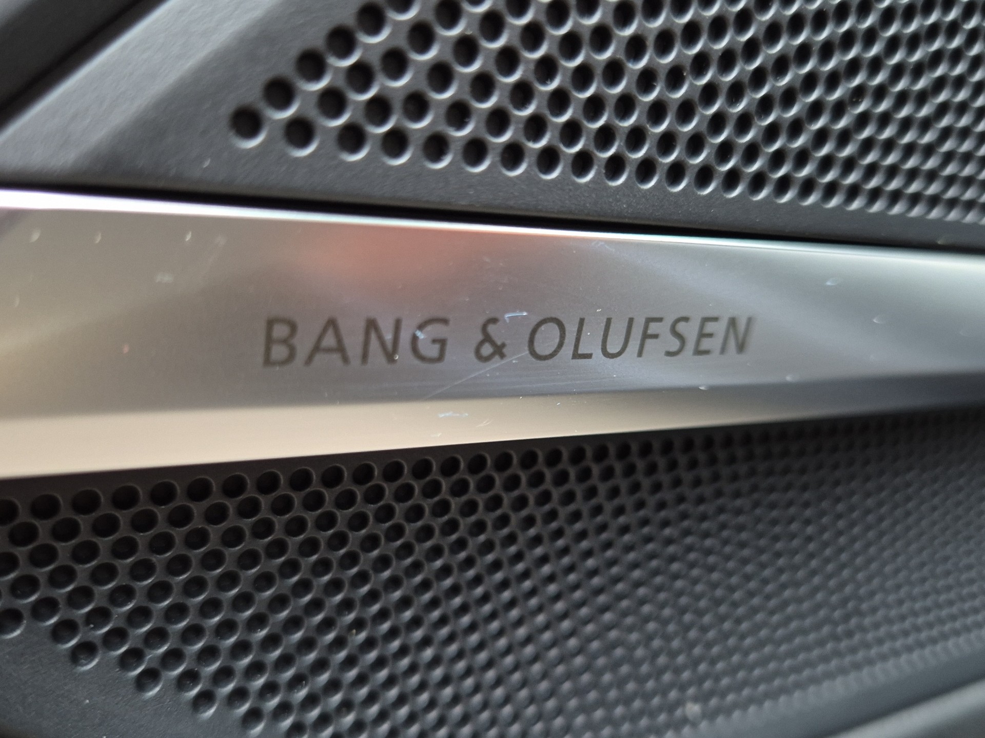 AUDI A8 60 TFSI e quattro tiptronic-image-14
