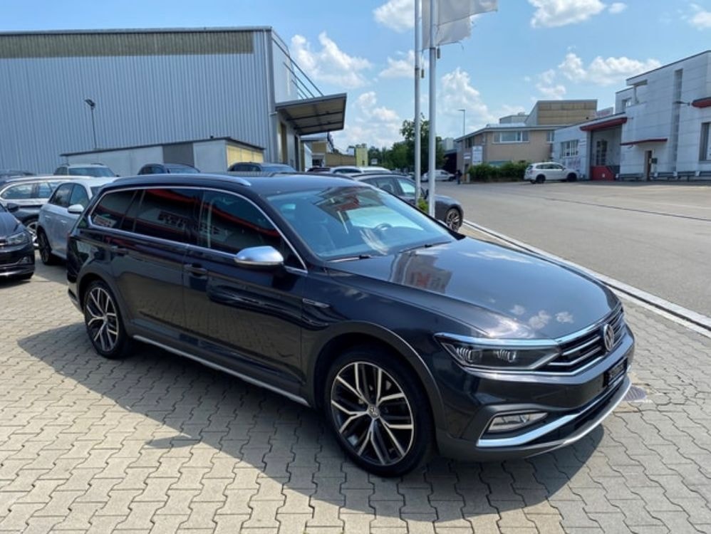VW VW Passat Variant 2.0 TDI DSG Alltrack 4Motion ACC Standheizung-image-0