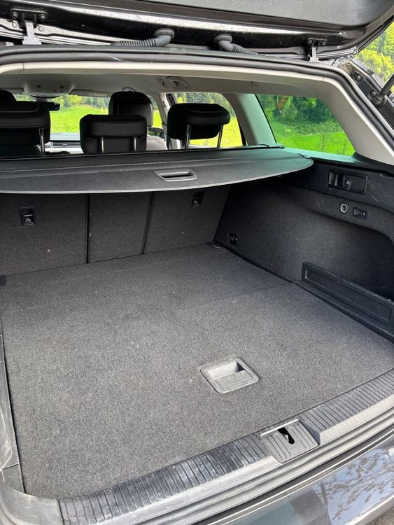 VW VW Passat Variant 2.0 TDI DSG Alltrack 4Motion ACC Standheizung-image-5