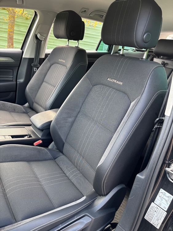 VW VW Passat Variant 2.0 TDI DSG Alltrack 4Motion ACC Standheizung-image-2