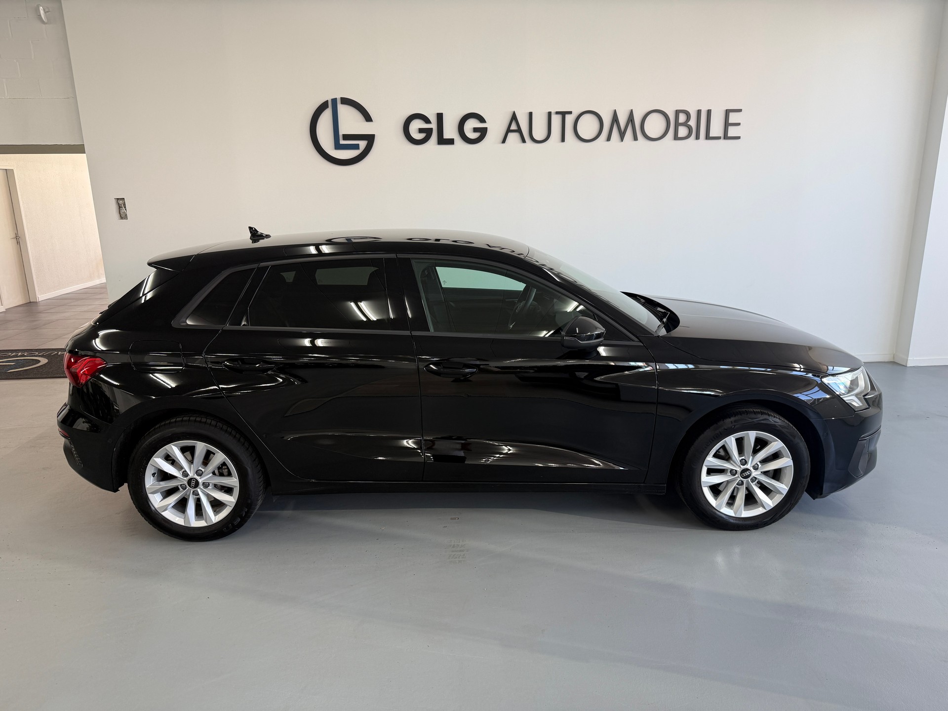 AUDI A3 Sportback 35 TFSI advanced Attraction S-tronic-image-4