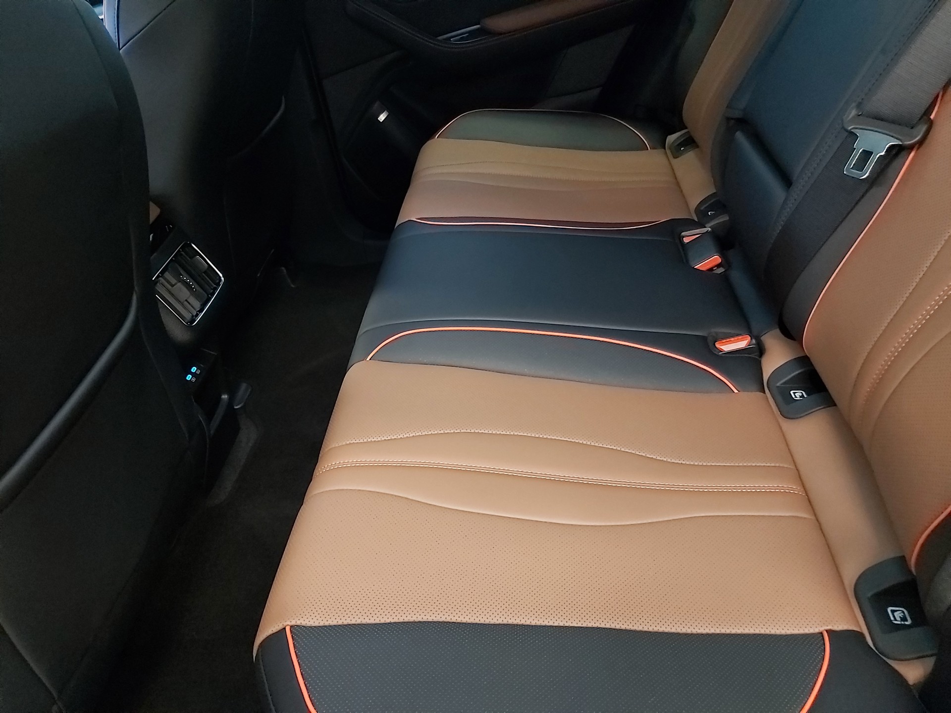 BYD Seal U DM-i Design AWD-image-17