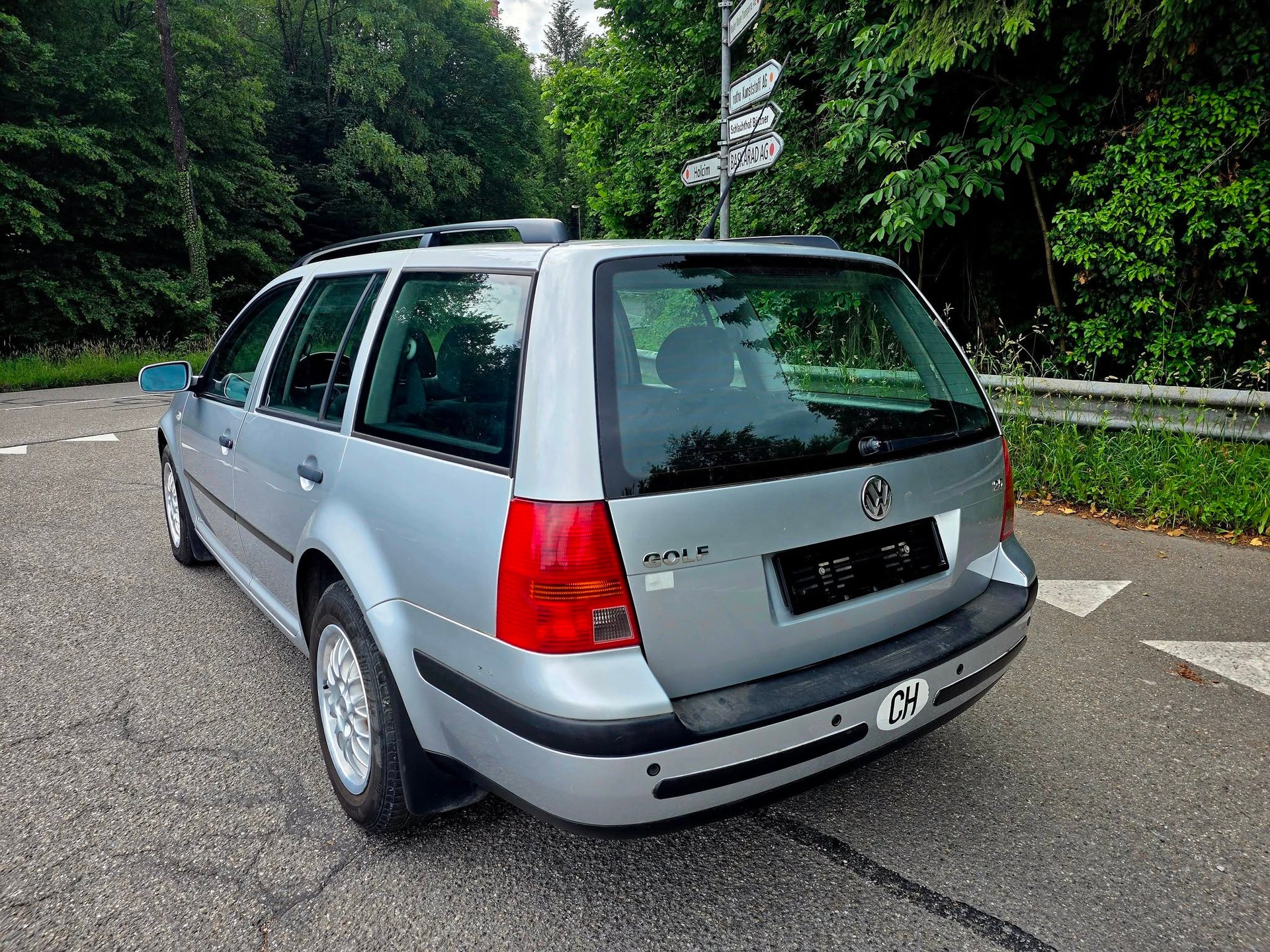 VW Golf Variant 2.0 Comfortline-image-8