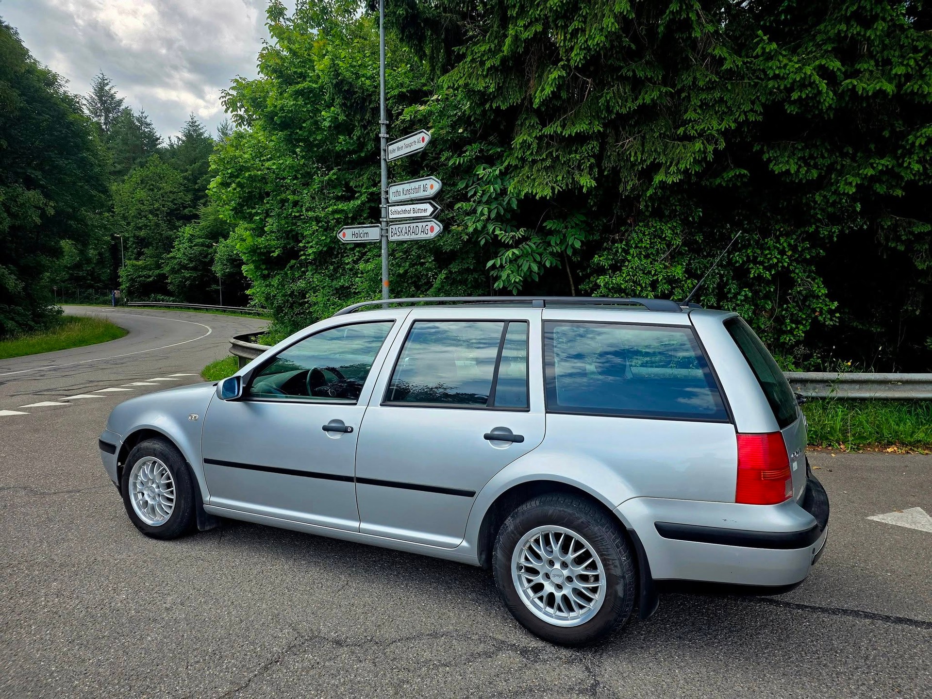 VW Golf Variant 2.0 Comfortline-image-7