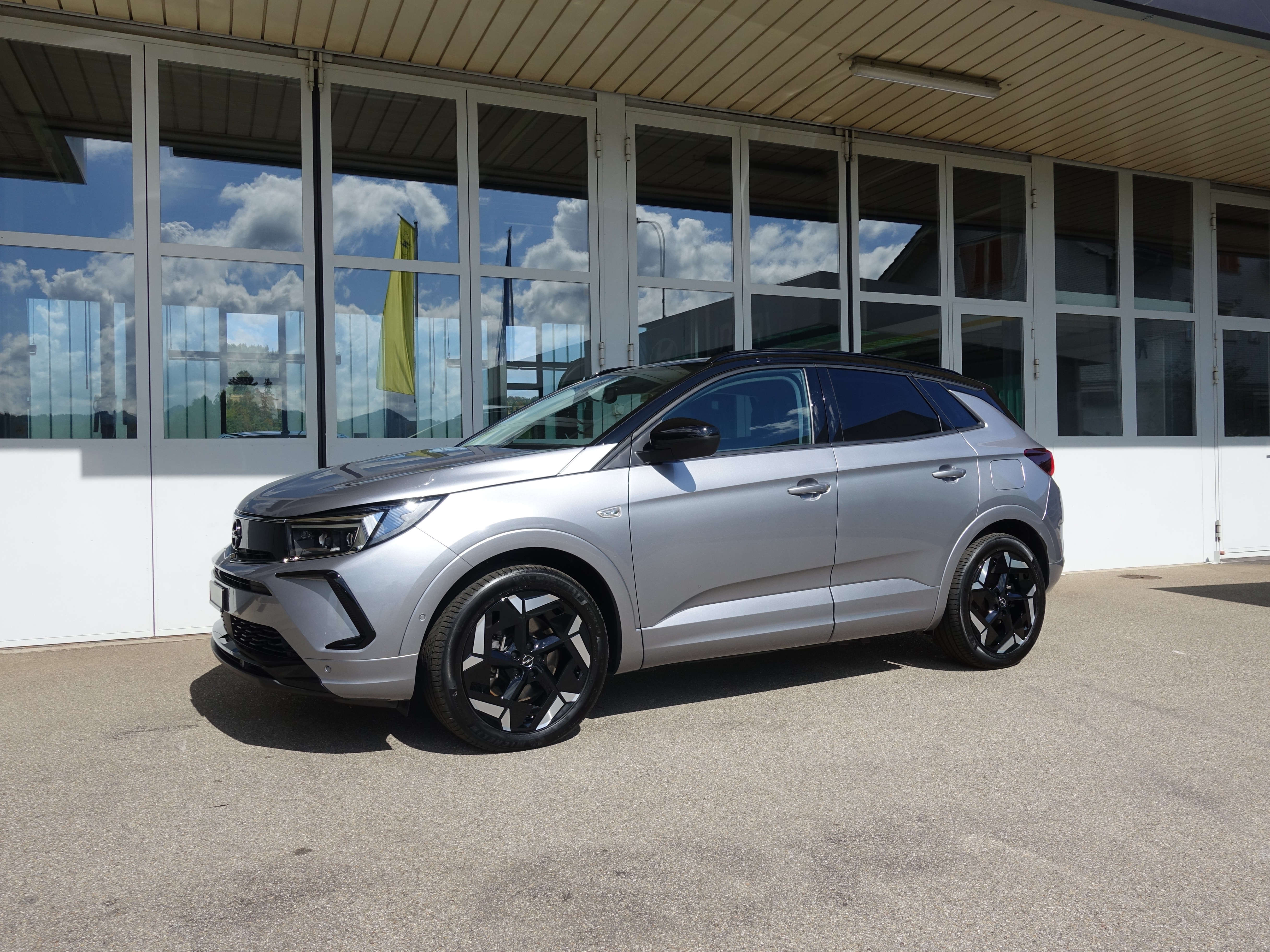 Car photo