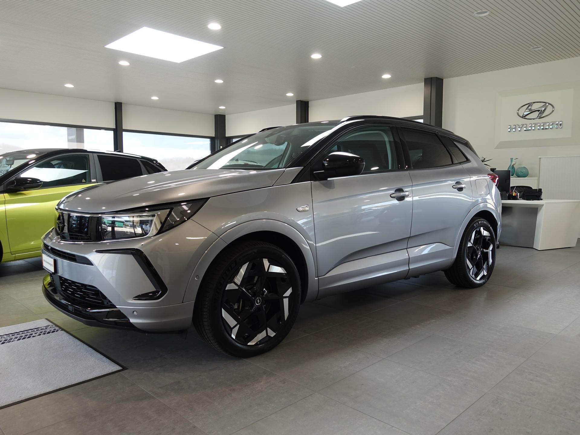 OPEL Grandland Hybrid4 GSe 300PS-image-9