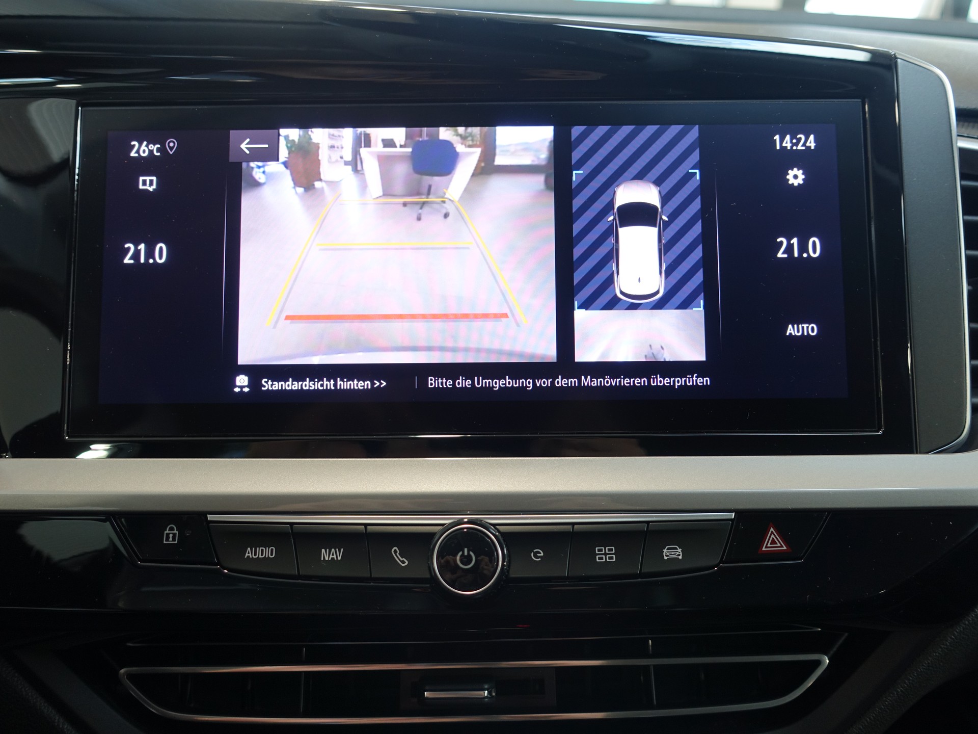 OPEL Grandland Hybrid4 GSe 300PS-image-24