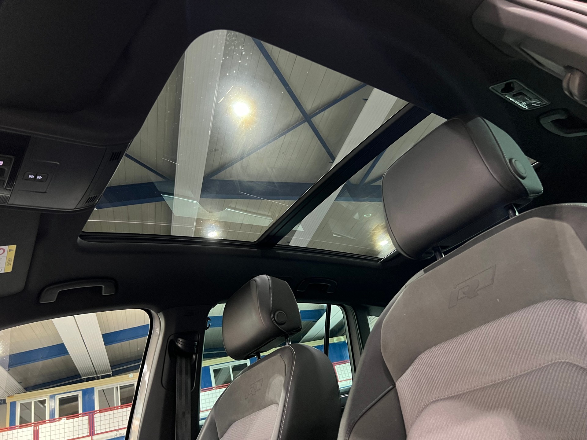 VW Tiguan 2.0TSI Highline 4Motion DSG**Panodach,AHK,LED,Frisch ab MFK**-image-10