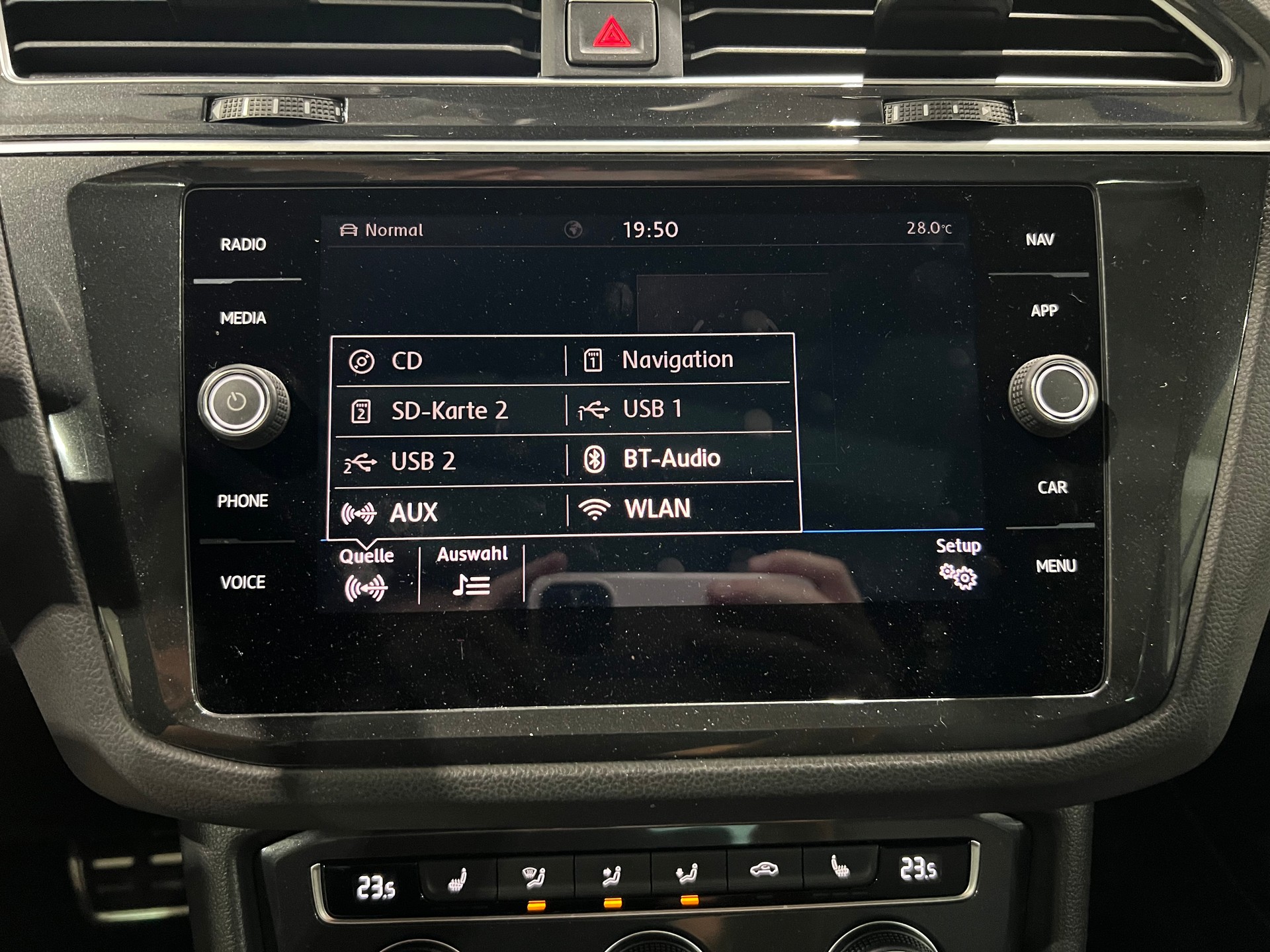 VW Tiguan 2.0TSI Highline 4Motion DSG**Panodach,AHK,LED,Frisch ab MFK**-image-14