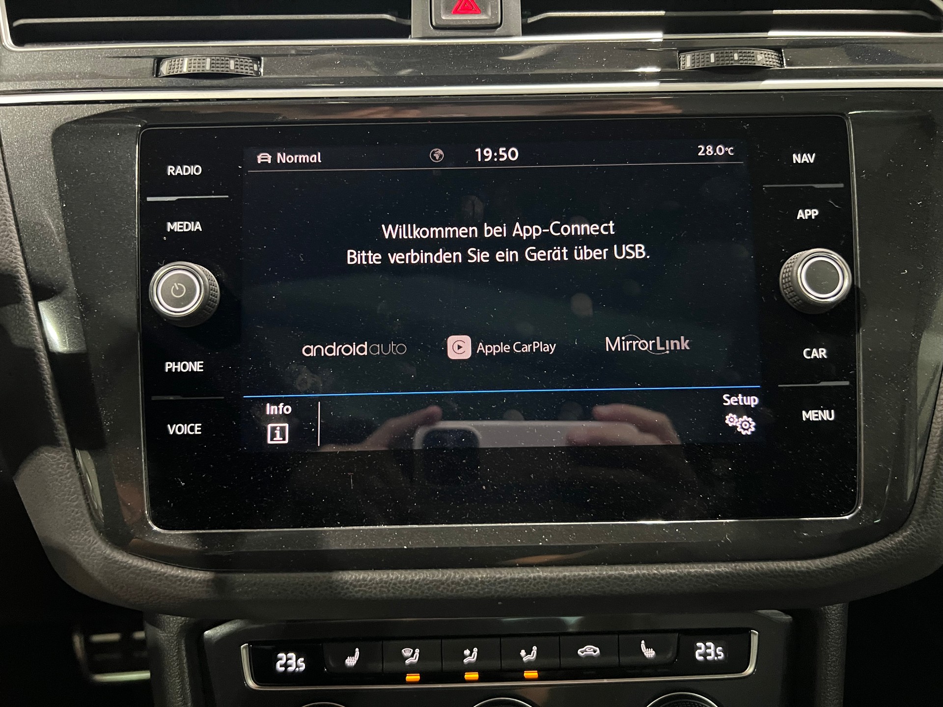VW Tiguan 2.0TSI Highline 4Motion DSG**Panodach,AHK,LED,Frisch ab MFK**-image-13