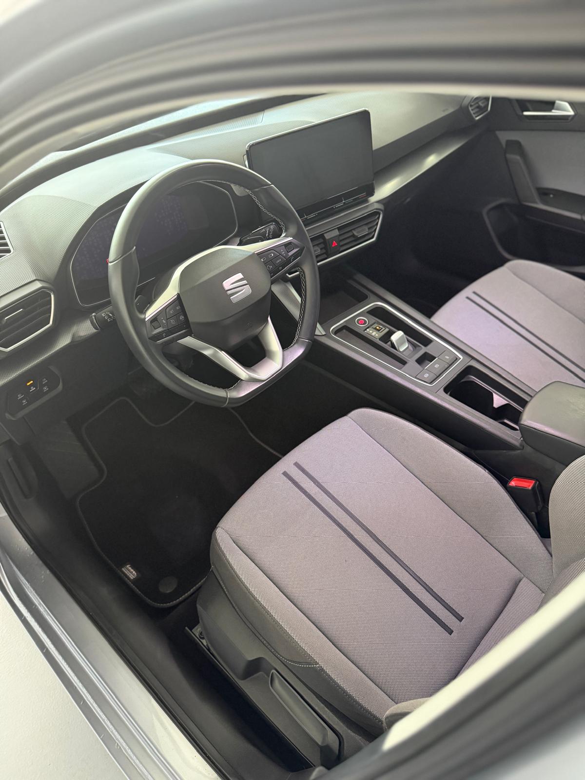 SEAT Leon ST 2.0 TDI EVO DSG Style-image-5