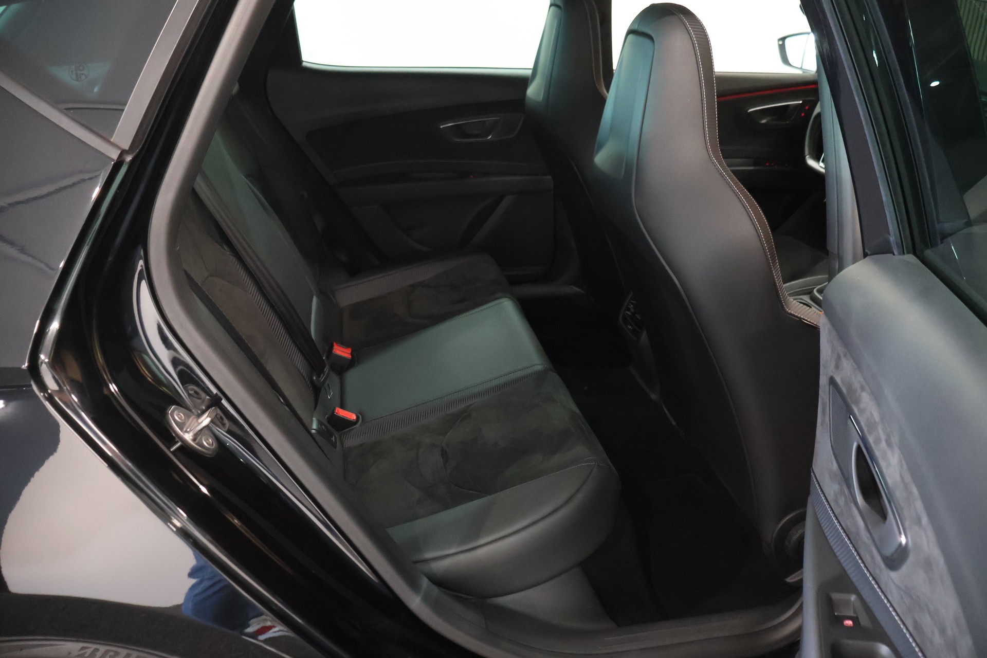 SEAT Leon 2.0 TSI Cupra 300 DSG-image-12