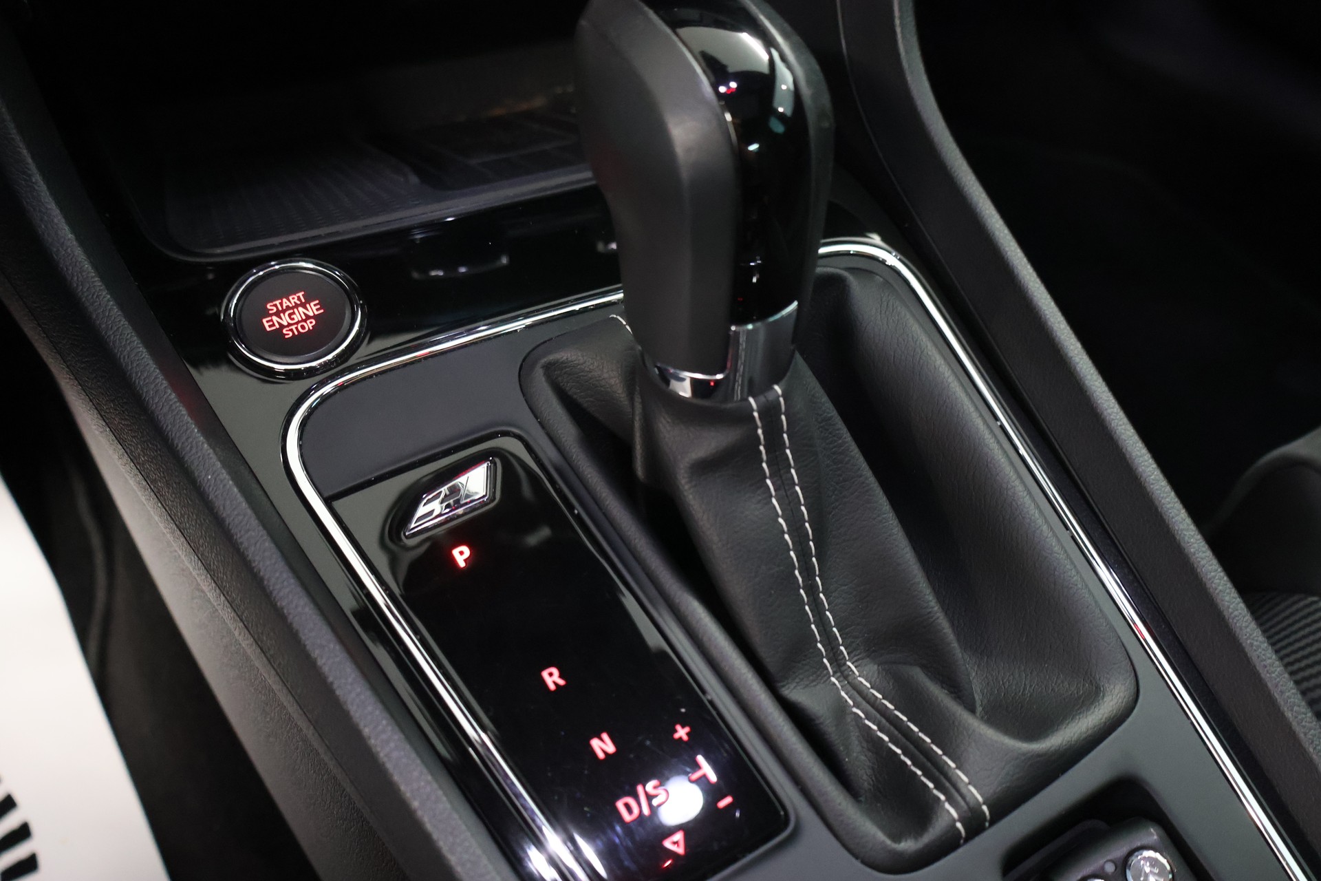 SEAT Leon 2.0 TSI Cupra 300 DSG-image-28