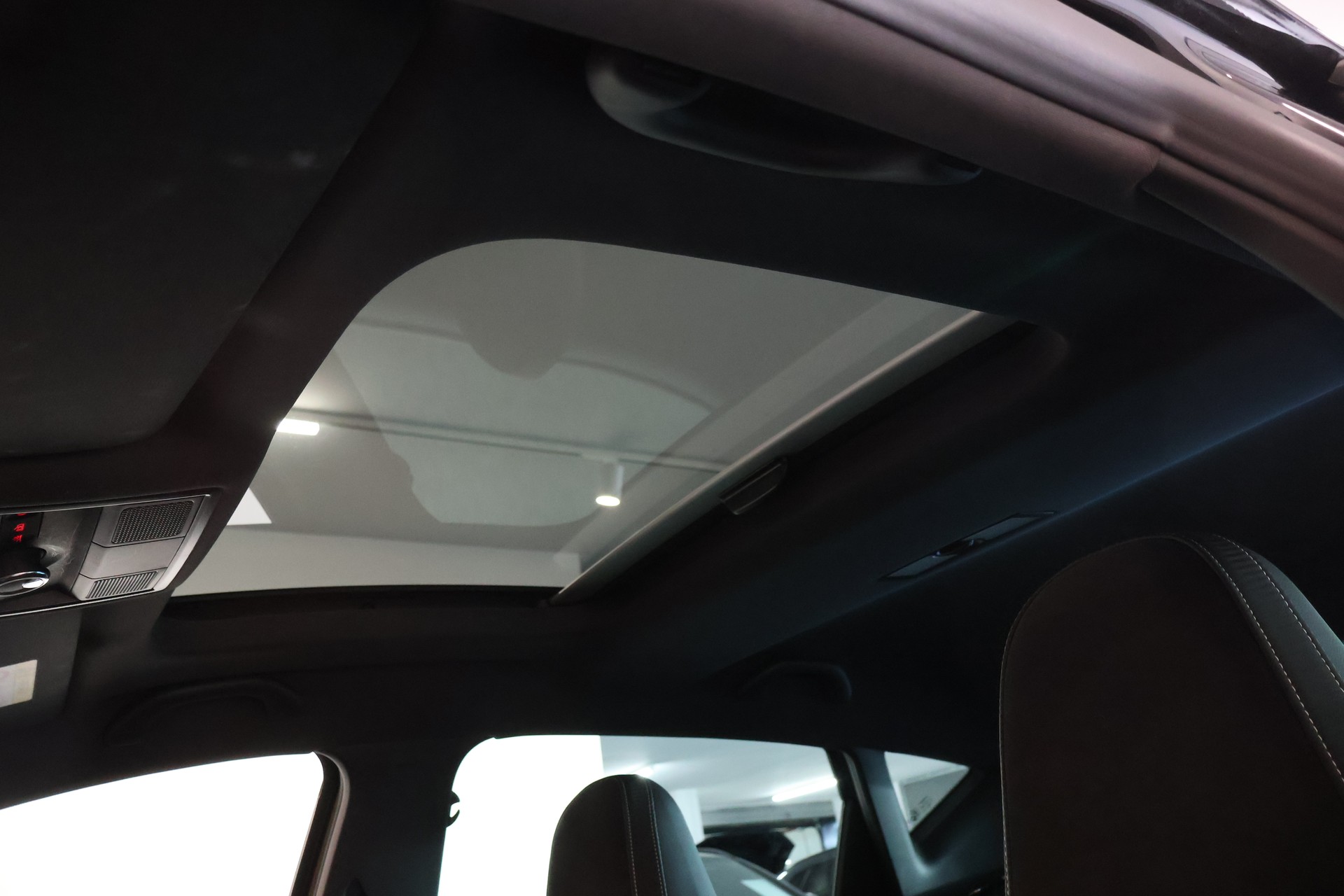 SEAT Leon 2.0 TSI Cupra 300 DSG-image-18