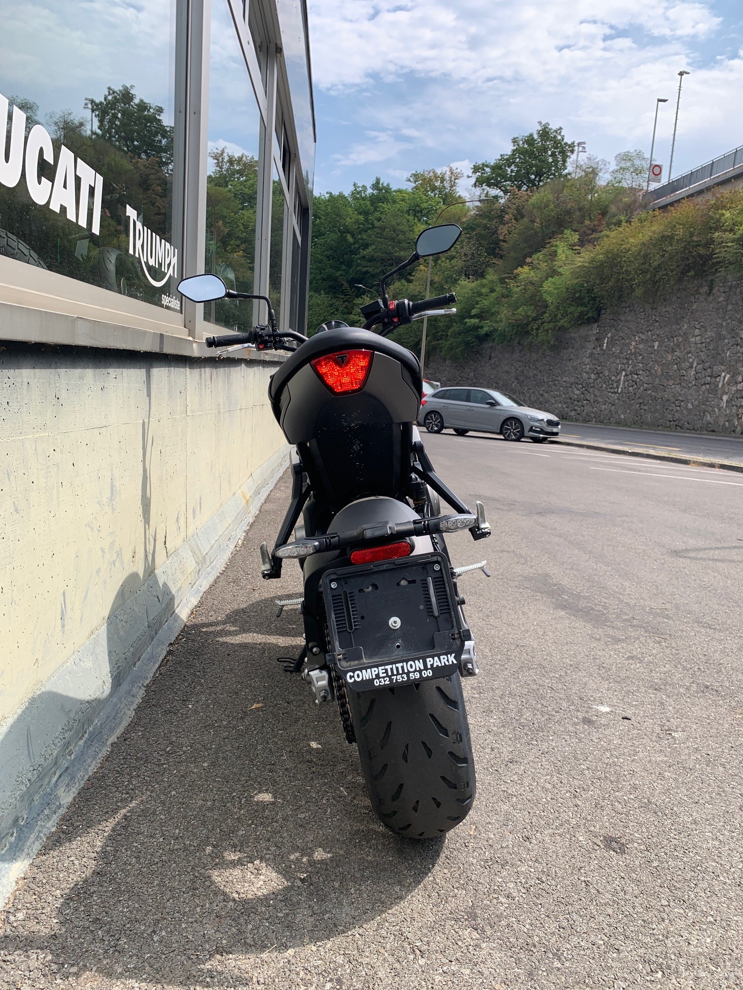 TRIUMPH Trident 660-image-4