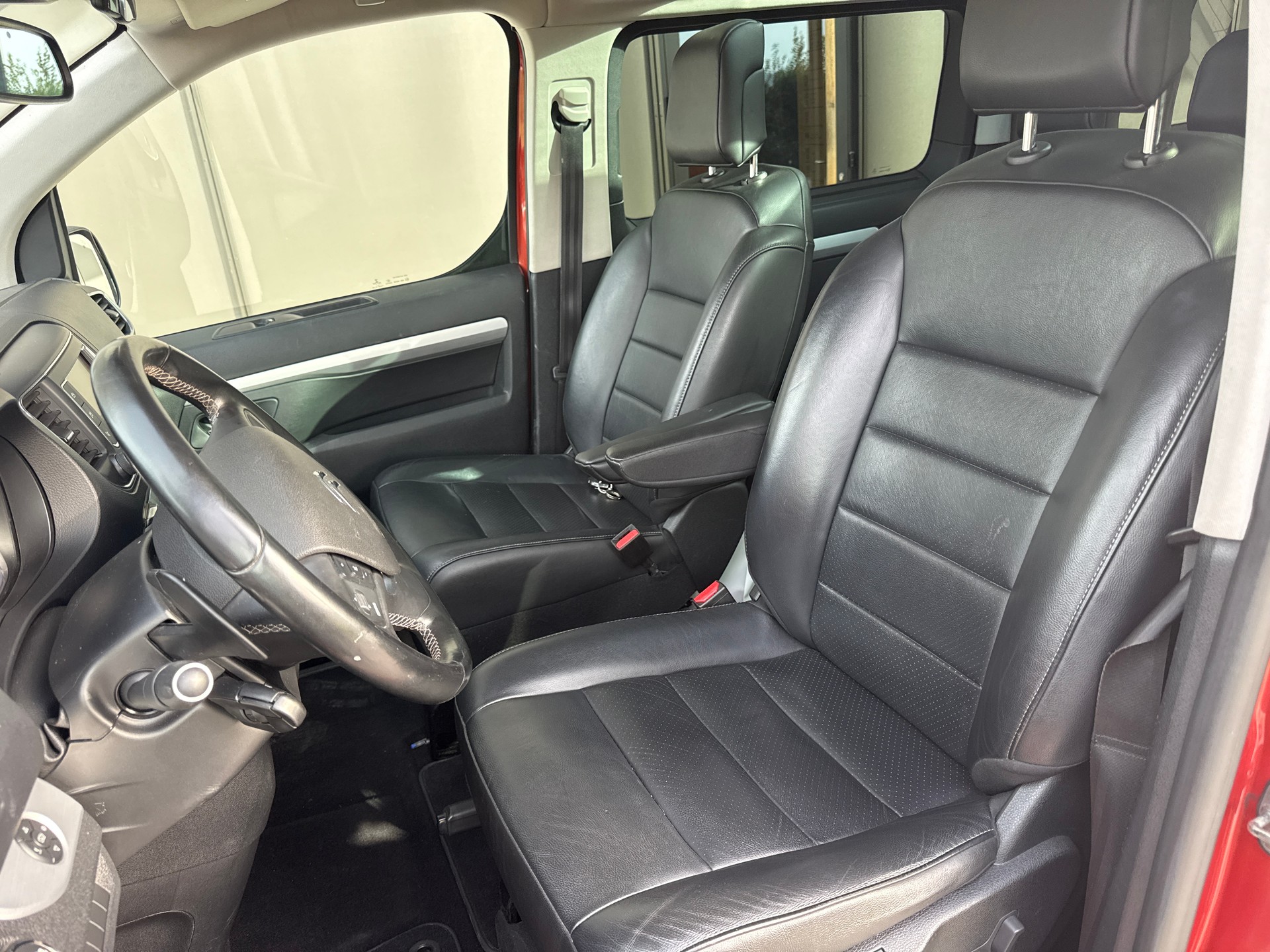 CITROEN Spacetourer 2.0 BlueHDi Shine XL EAT-image-13