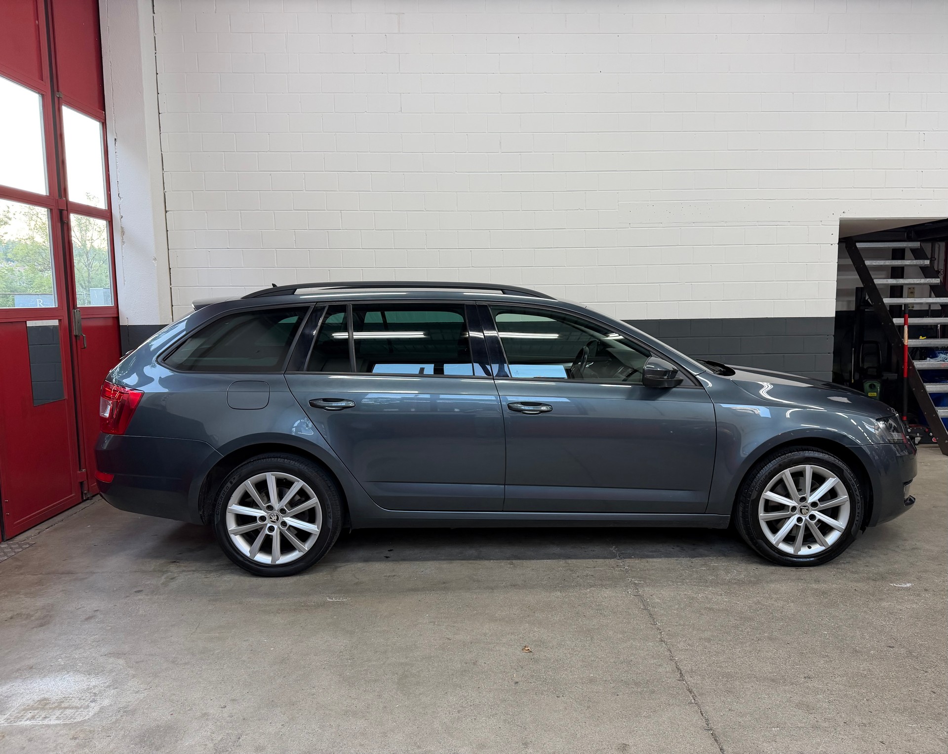 SKODA Octavia Combi 1.8 TSI Elegance 4x4 DSG //NEU AB MFK!-image-4