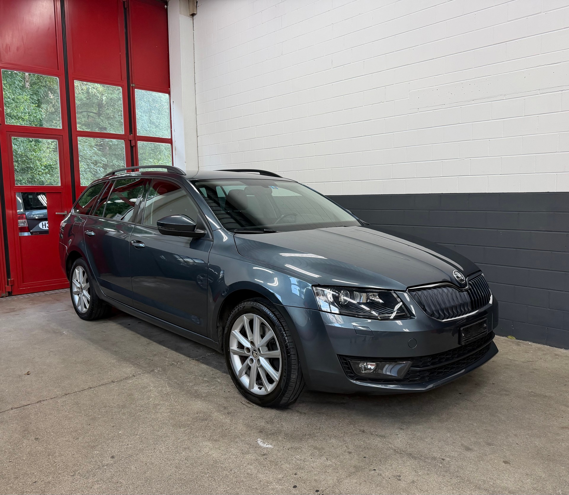 SKODA Octavia Combi 1.8 TSI Elegance 4x4 DSG //NEU AB MFK!-image-0