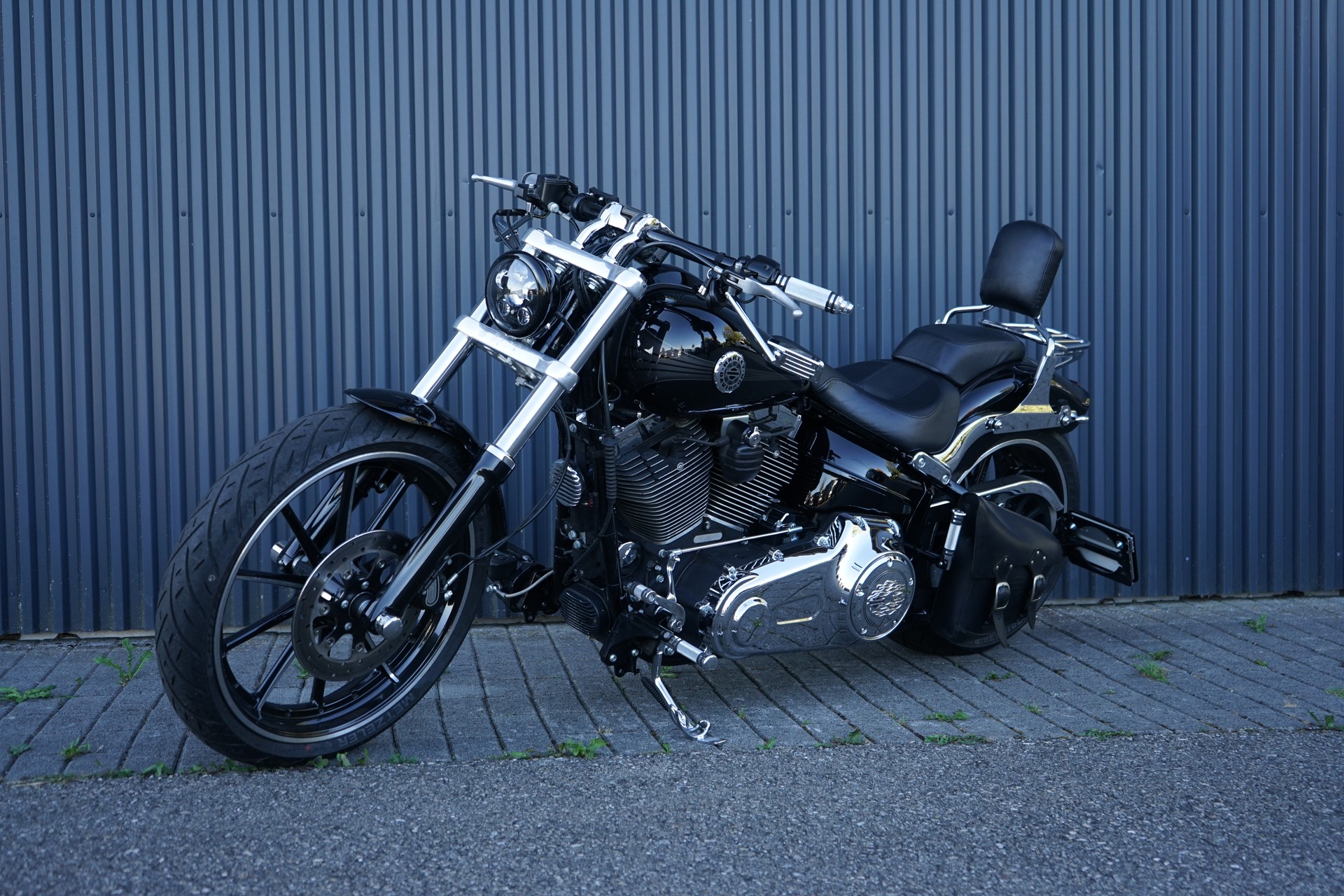 HARLEY-DAVIDSON FXSB Breakout 103 ABS-showroom-element-1