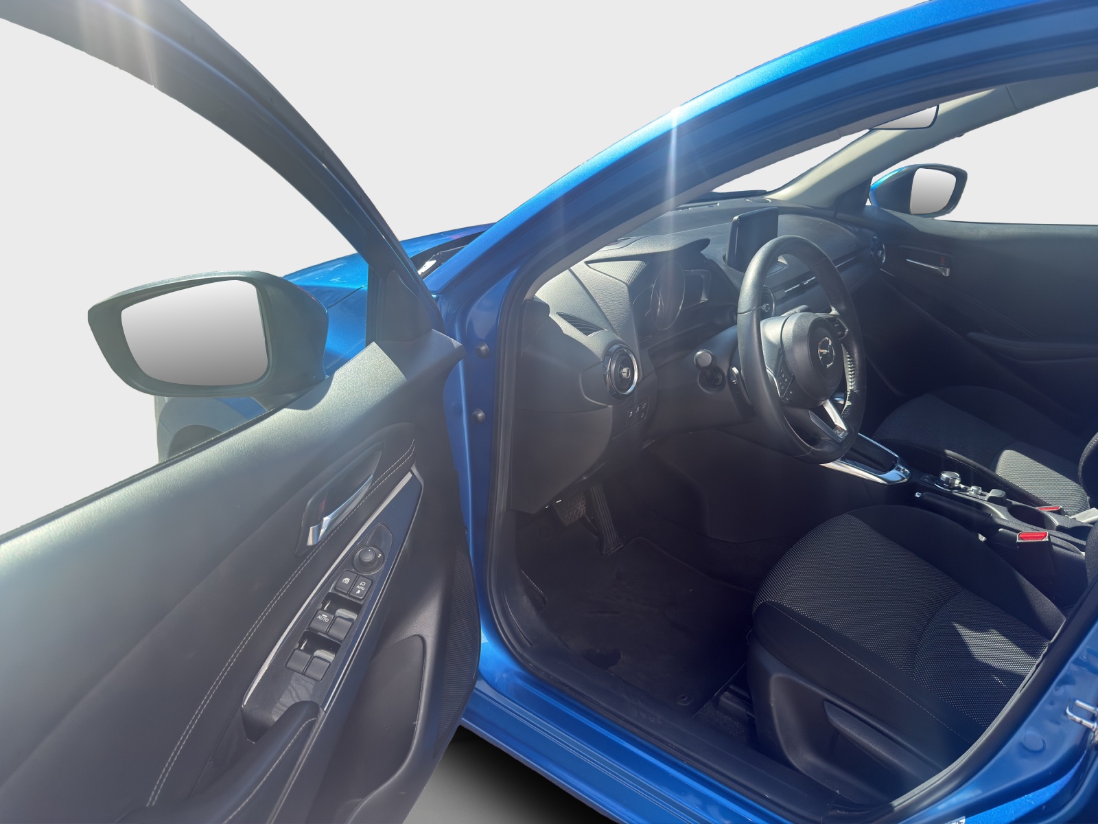 MAZDA 2 1.5 90 Revolution-image-8