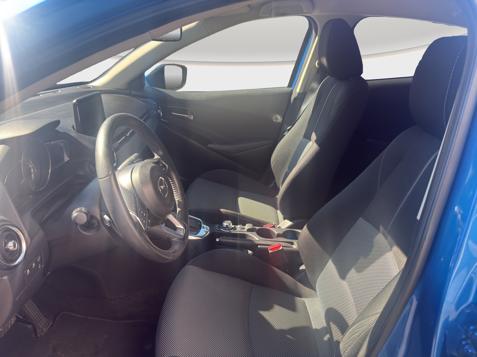 MAZDA 2 1.5 90 Revolution-image-10