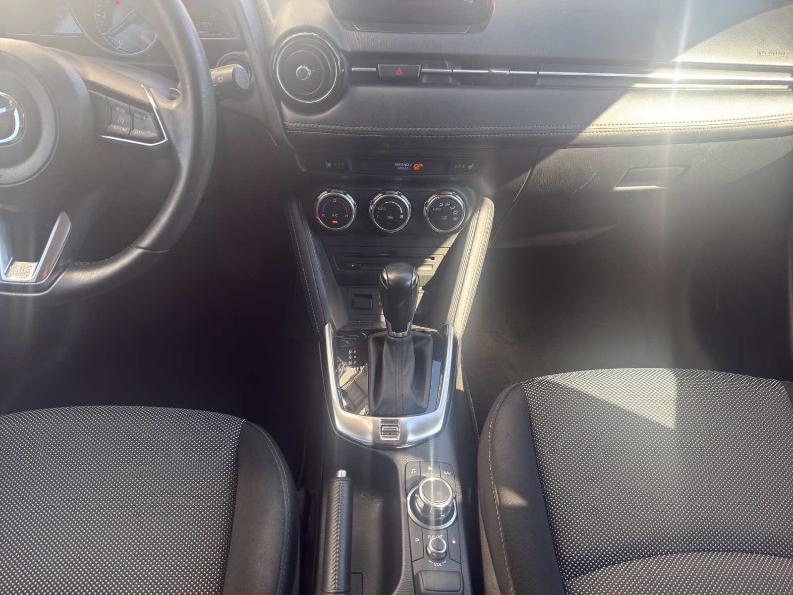 MAZDA 2 1.5 90 Revolution-image-13