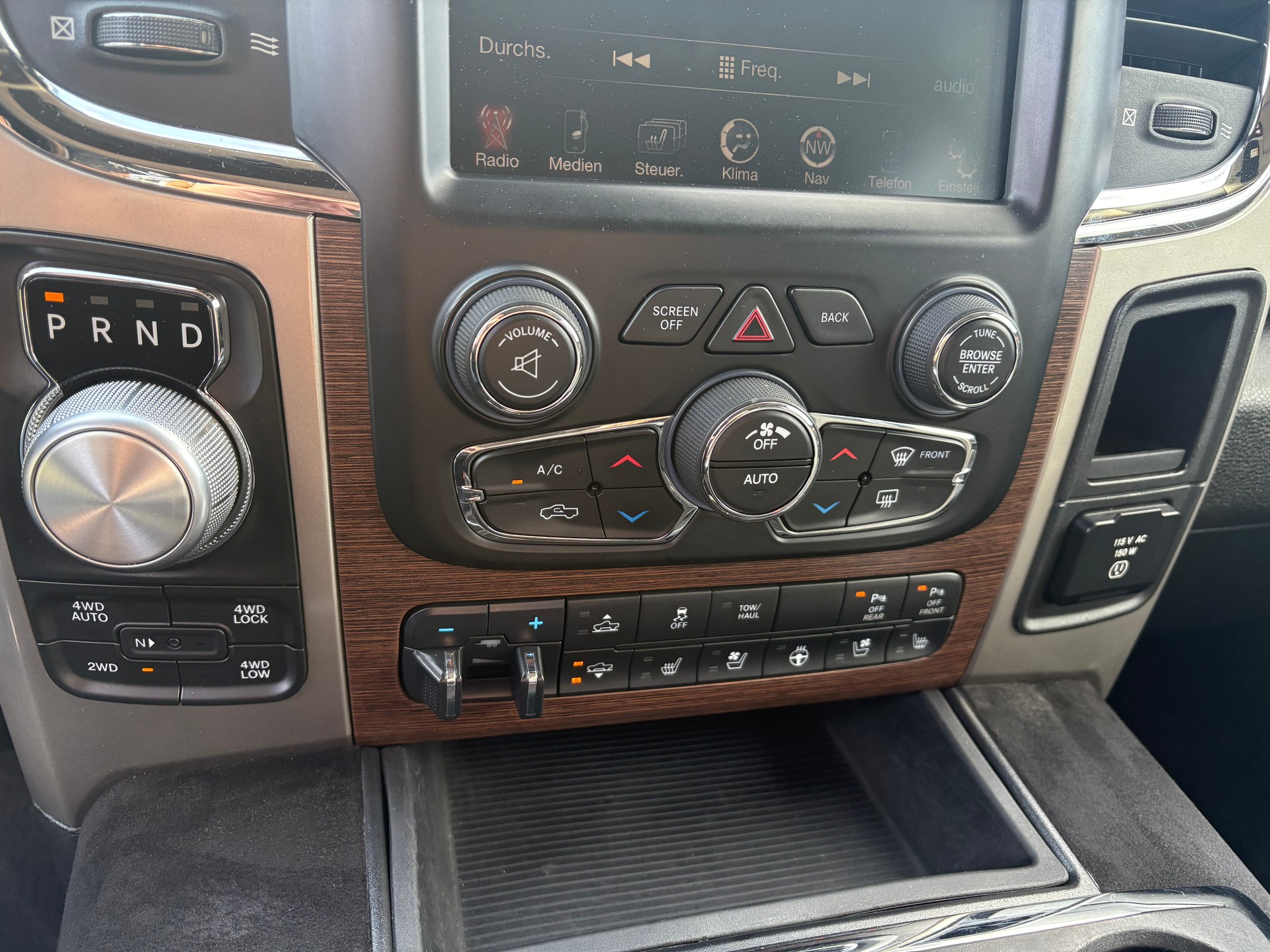 DODGE RAM 1500 Crewcab Laramie-image-14