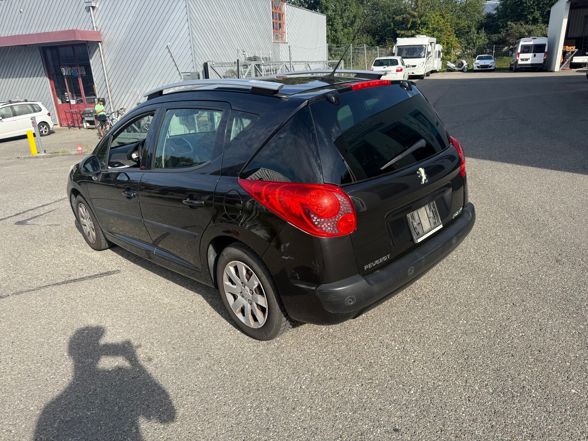 PEUGEOT 207 SW 1.6 16V Sport Automatic-image-5