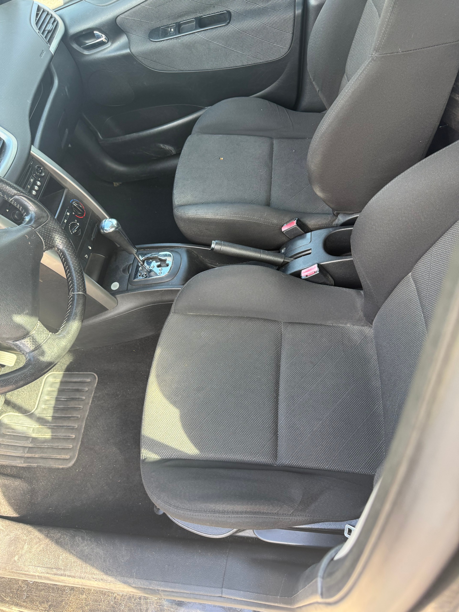 PEUGEOT 207 SW 1.6 16V Sport Automatic-image-6