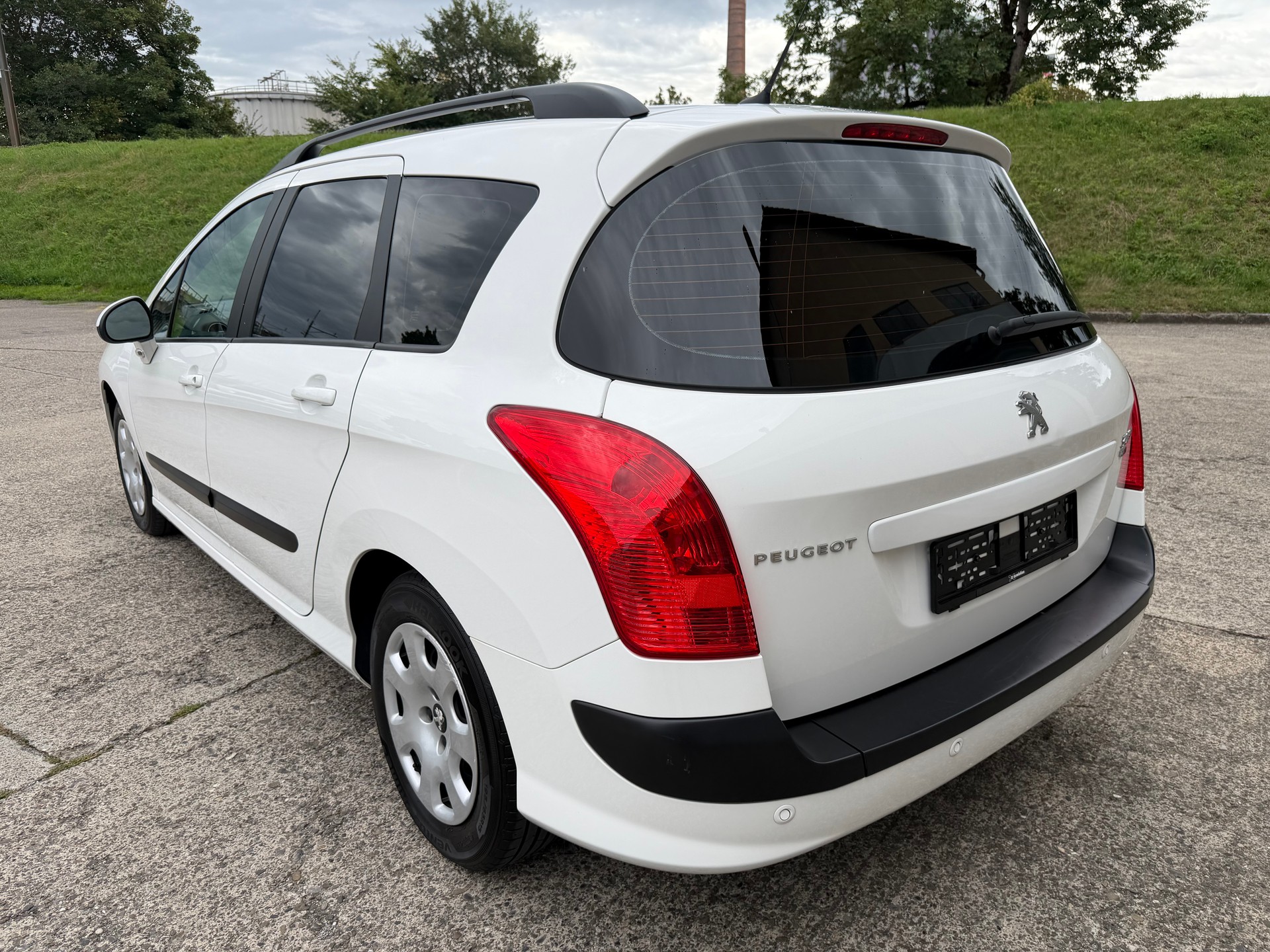 PEUGEOT 308 SW 1.6 HDI Access EGS6-image-2